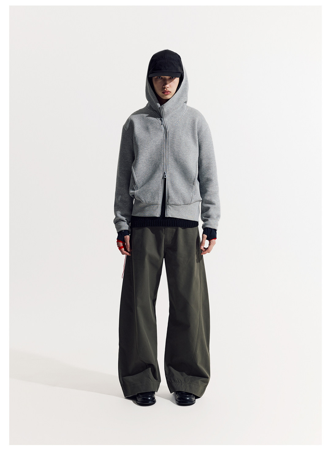 斜めジップ ダンボール素材 パーカー  LOM048