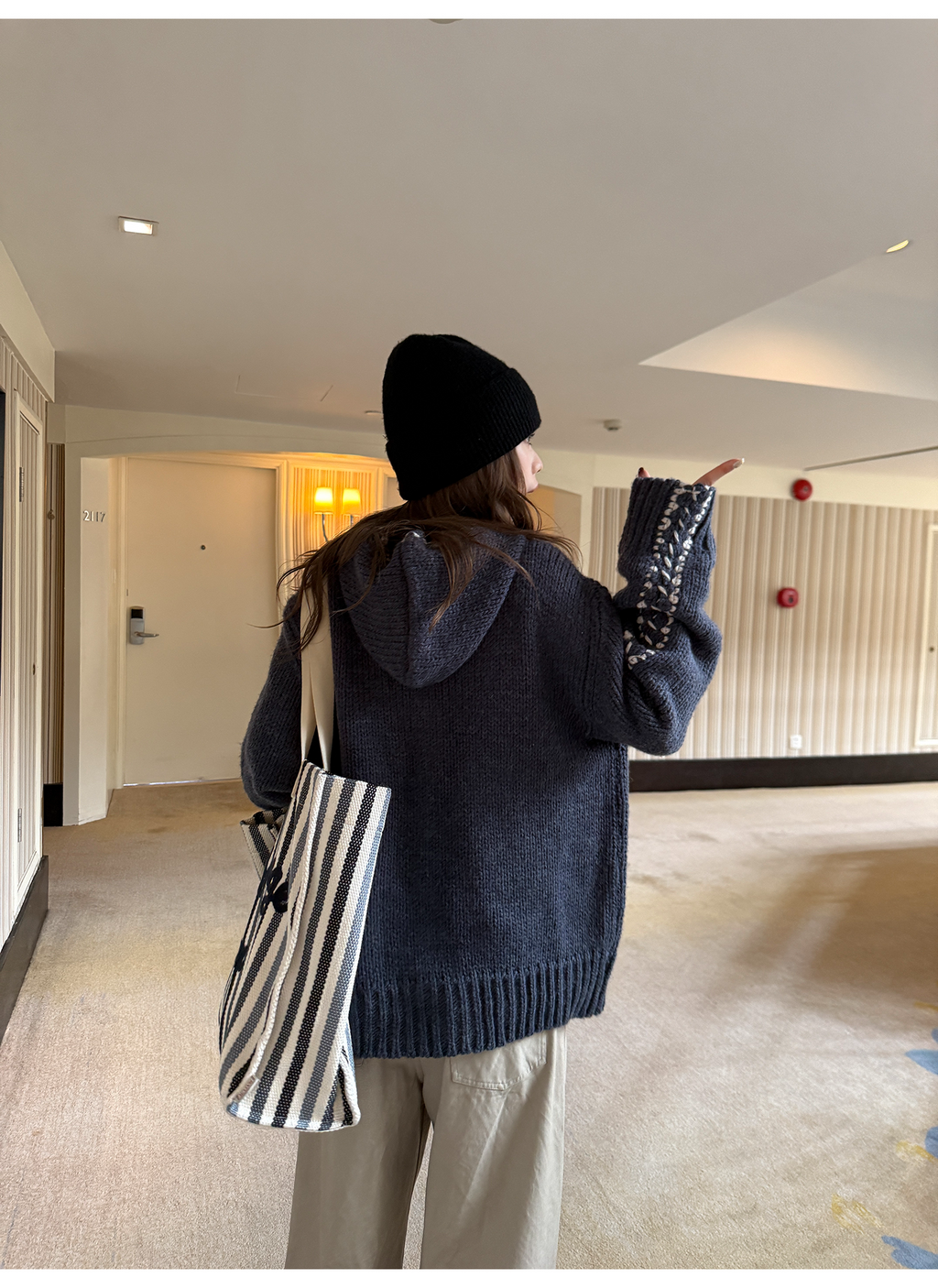 LelyMooch ケーブル編み×バイカラーフーディ  LEM246