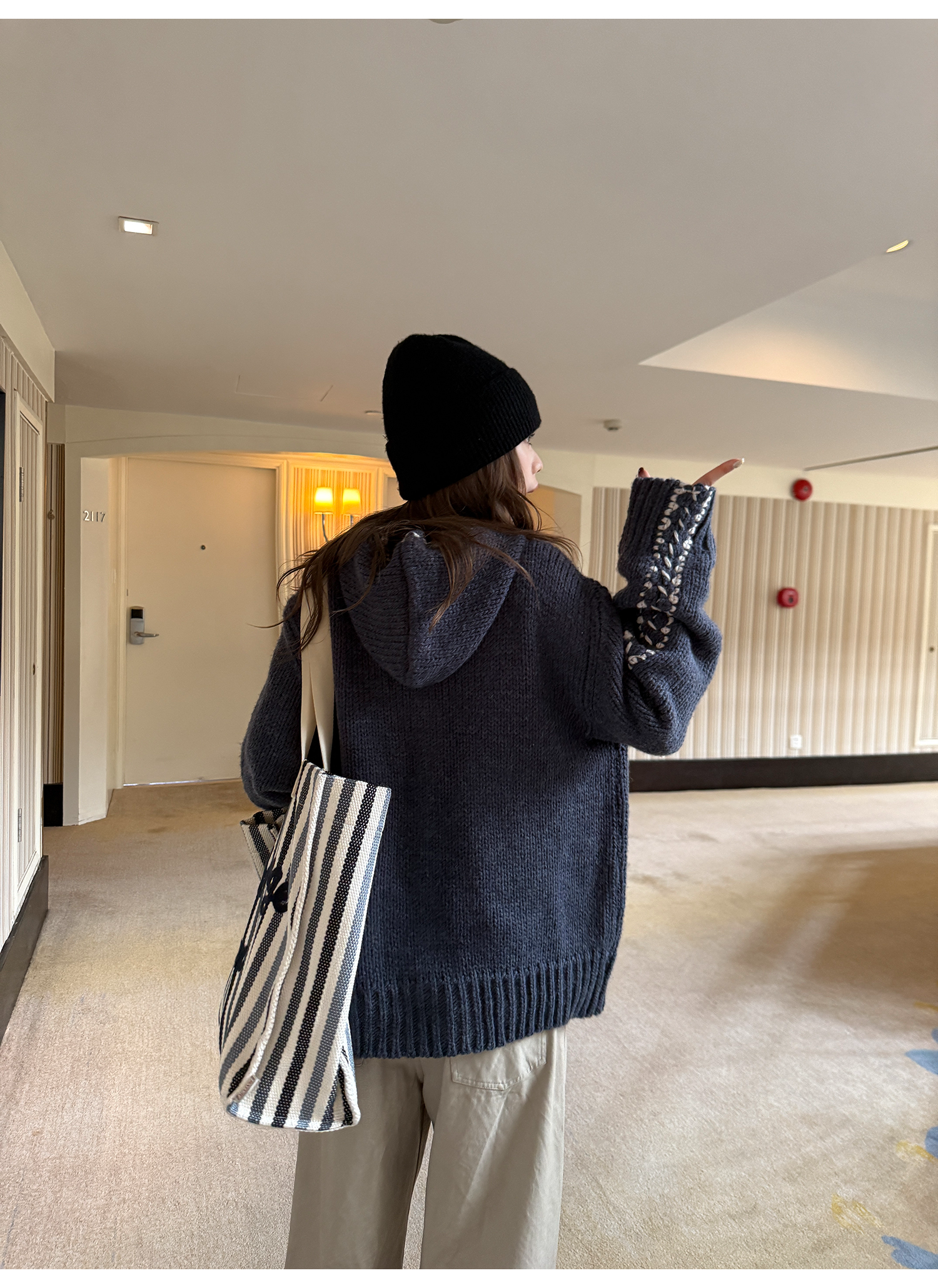 LelyMooch ケーブル編み×バイカラーフーディ  LEM246