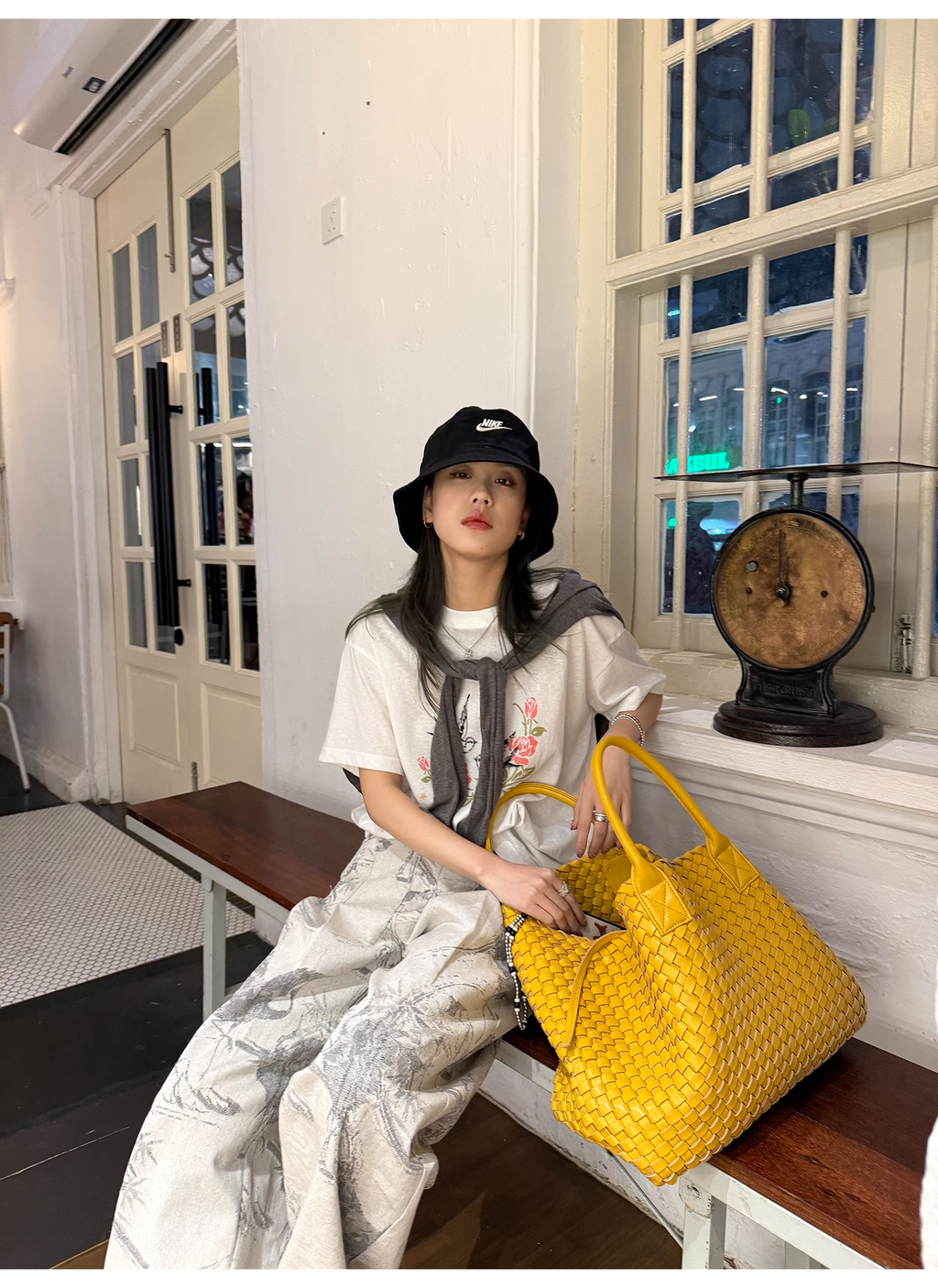 LelyMooch  プリント半袖Tシャツ ラウンドネック  LEM110