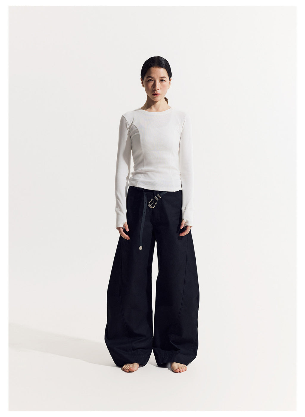 LOM030同型 軽やかな春夏素材 立体カーブワイドパンツ  LOM051