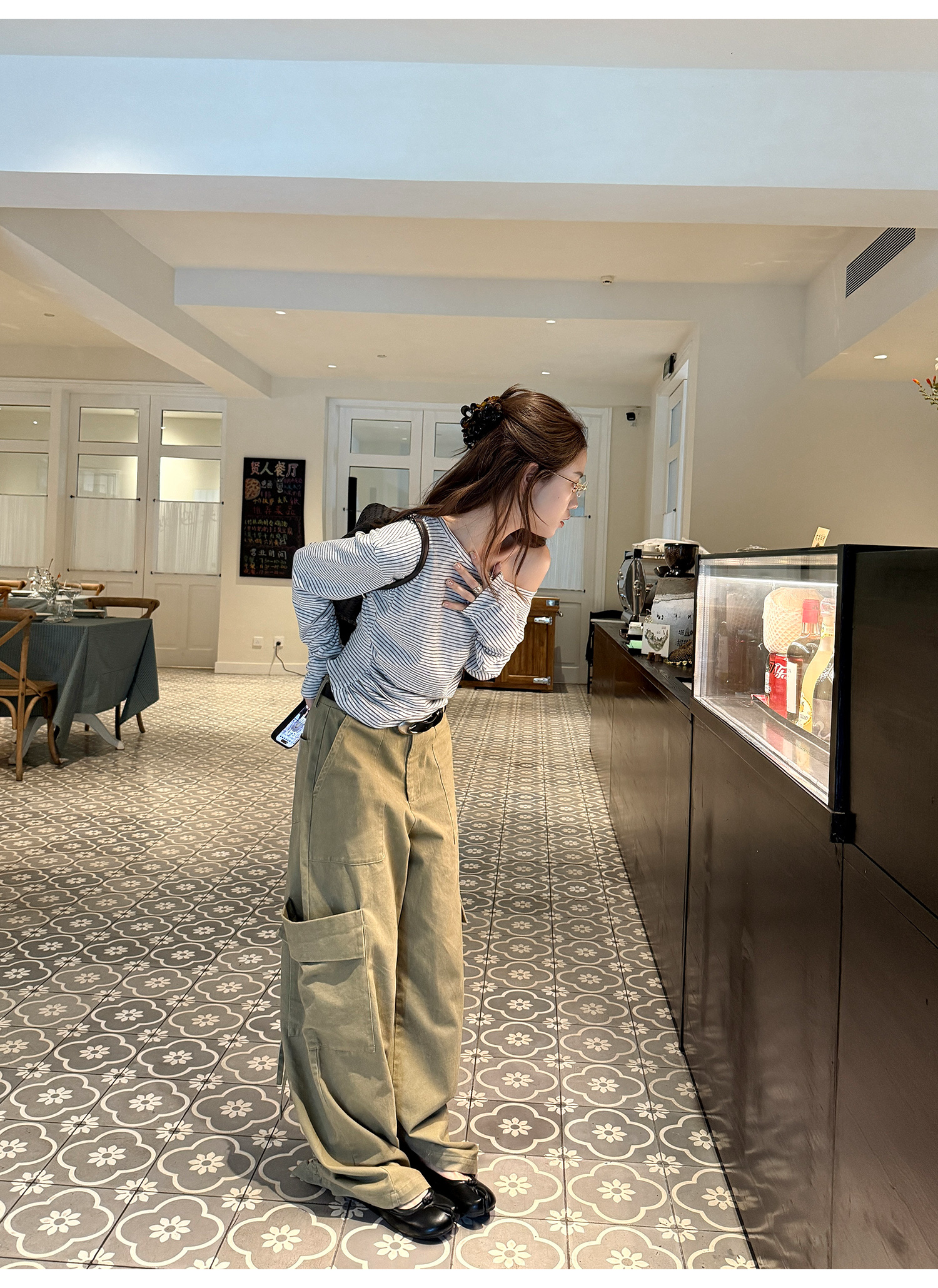 LelyMooch 小花刺繍ストライプトップス  LEM210