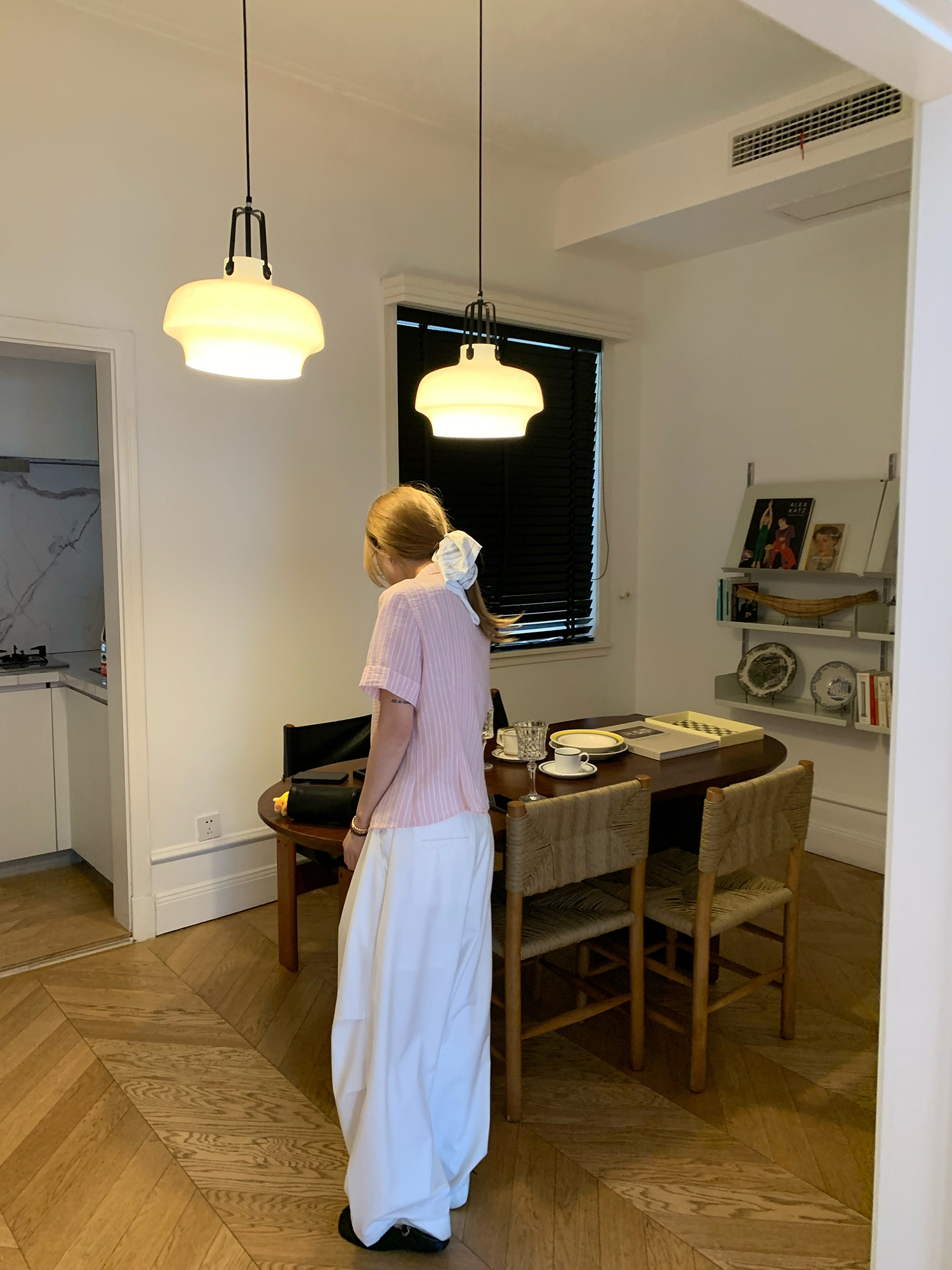 LelyMooch フリルボタンシャツ|Vネック   LEM156