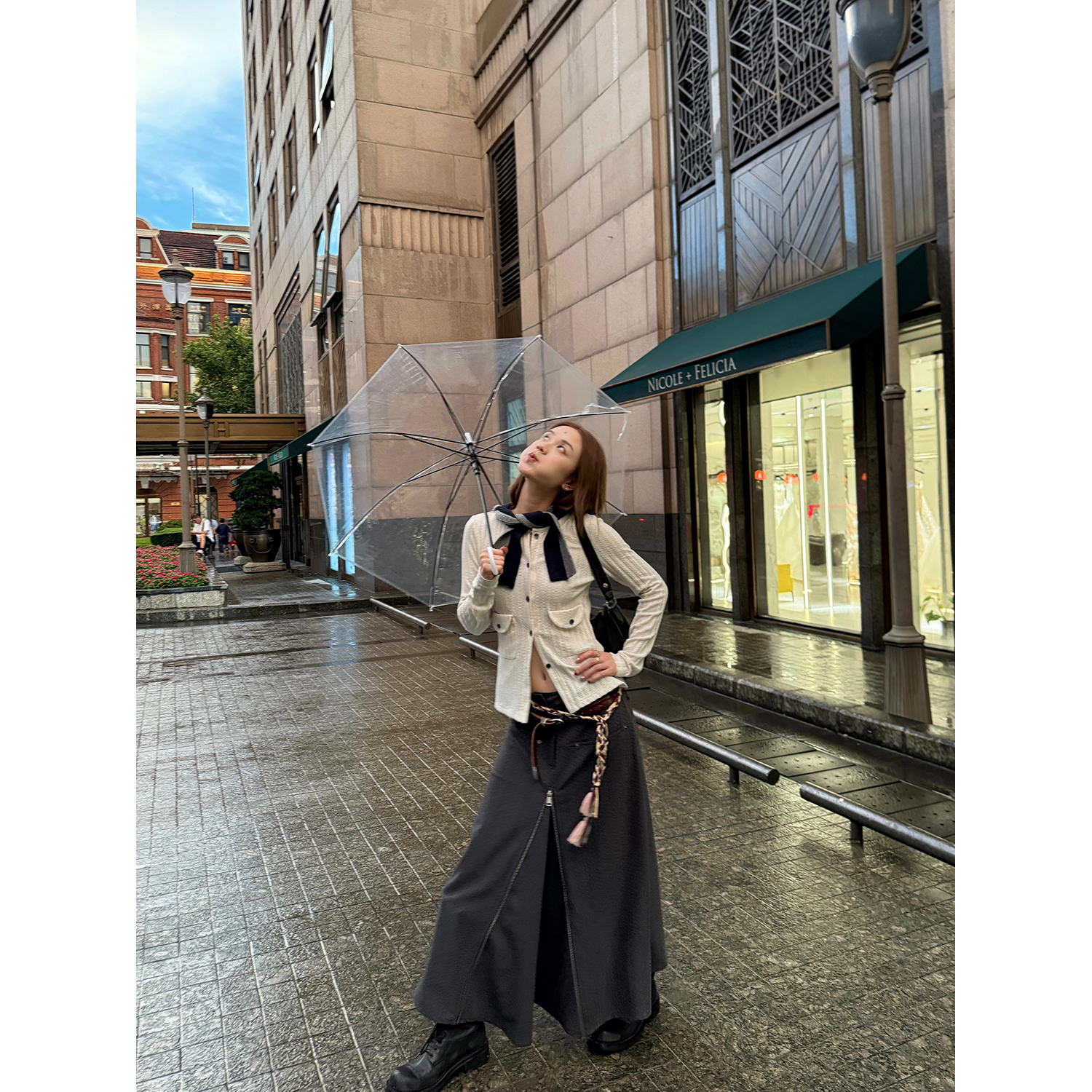 LelyMooch テクスチャ素材 前ジップ ミディスカート  LEM232