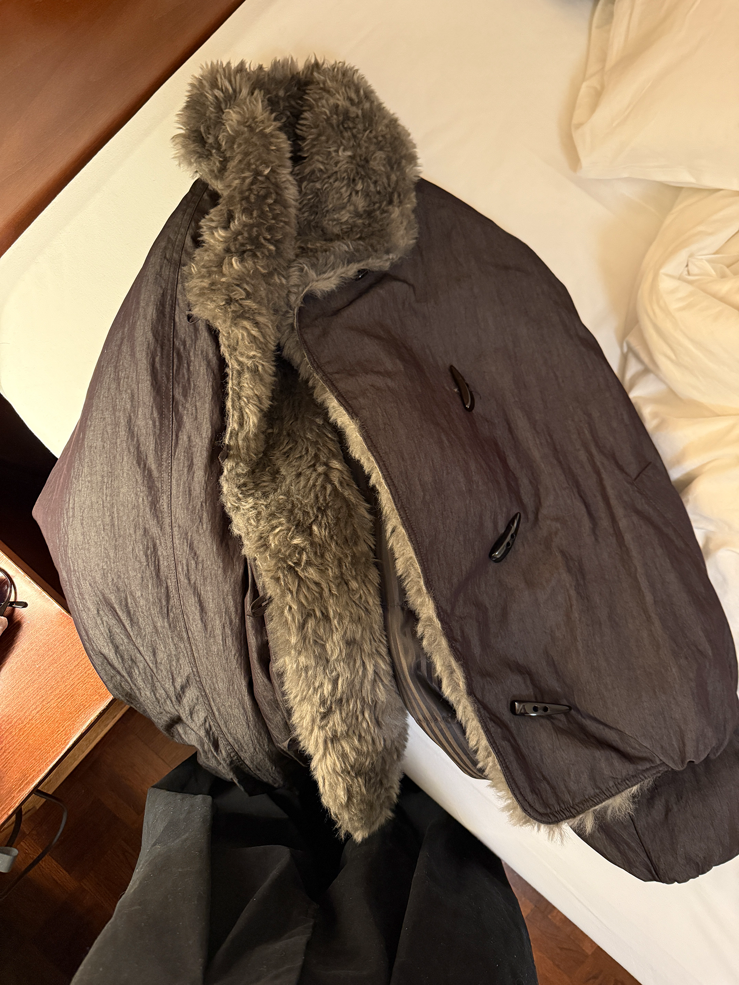 LelyMooch 光沢バイカラーブルゾン｜ボア切替×トグルボタン  LEM280