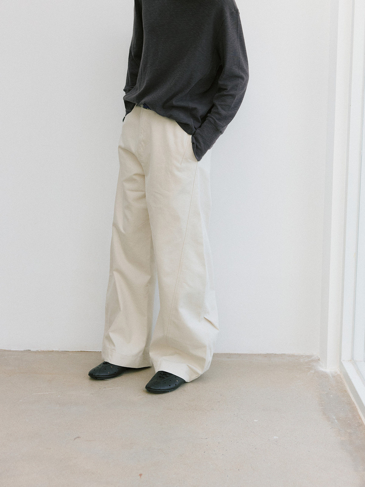 ウォッシュドコットン カーブワイドパンツ  LOM106