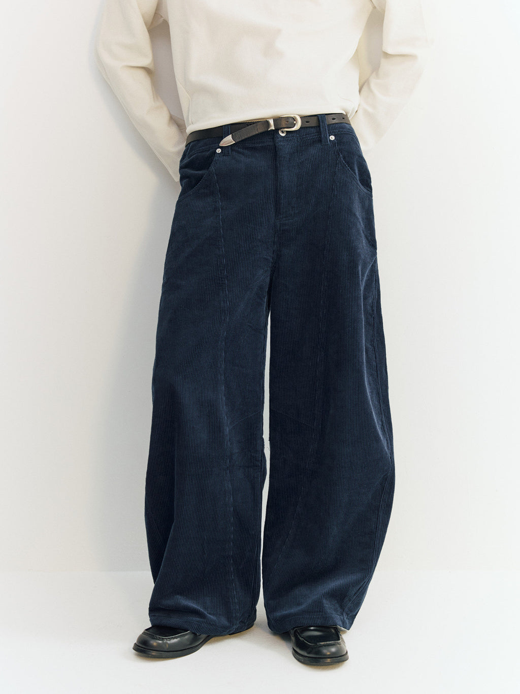 コーデュロイパンツ・立体カーブシルエット  LOM035
