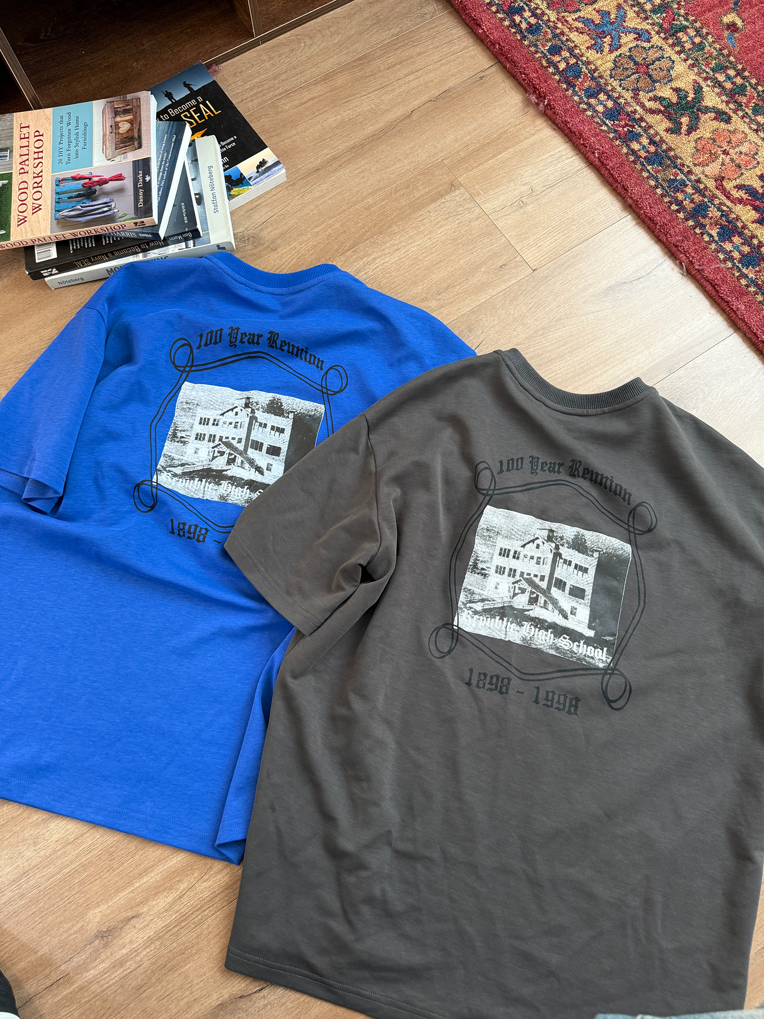 LelyMooch クラインブルー×スタッズTシャツ｜2色展開  LEM194