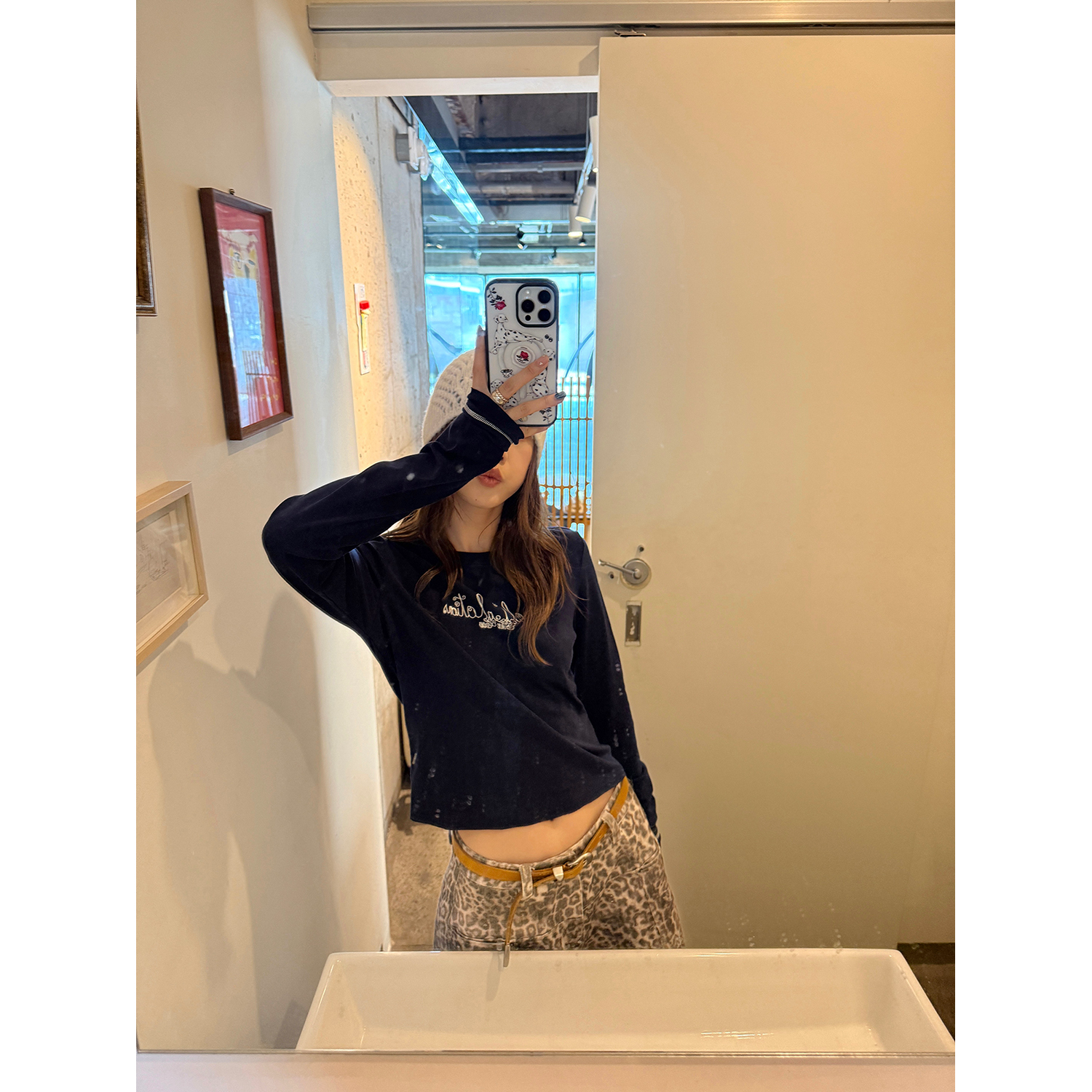 LelyMooch 配色ロゴ入りショート丈Tシャツ  LEM228