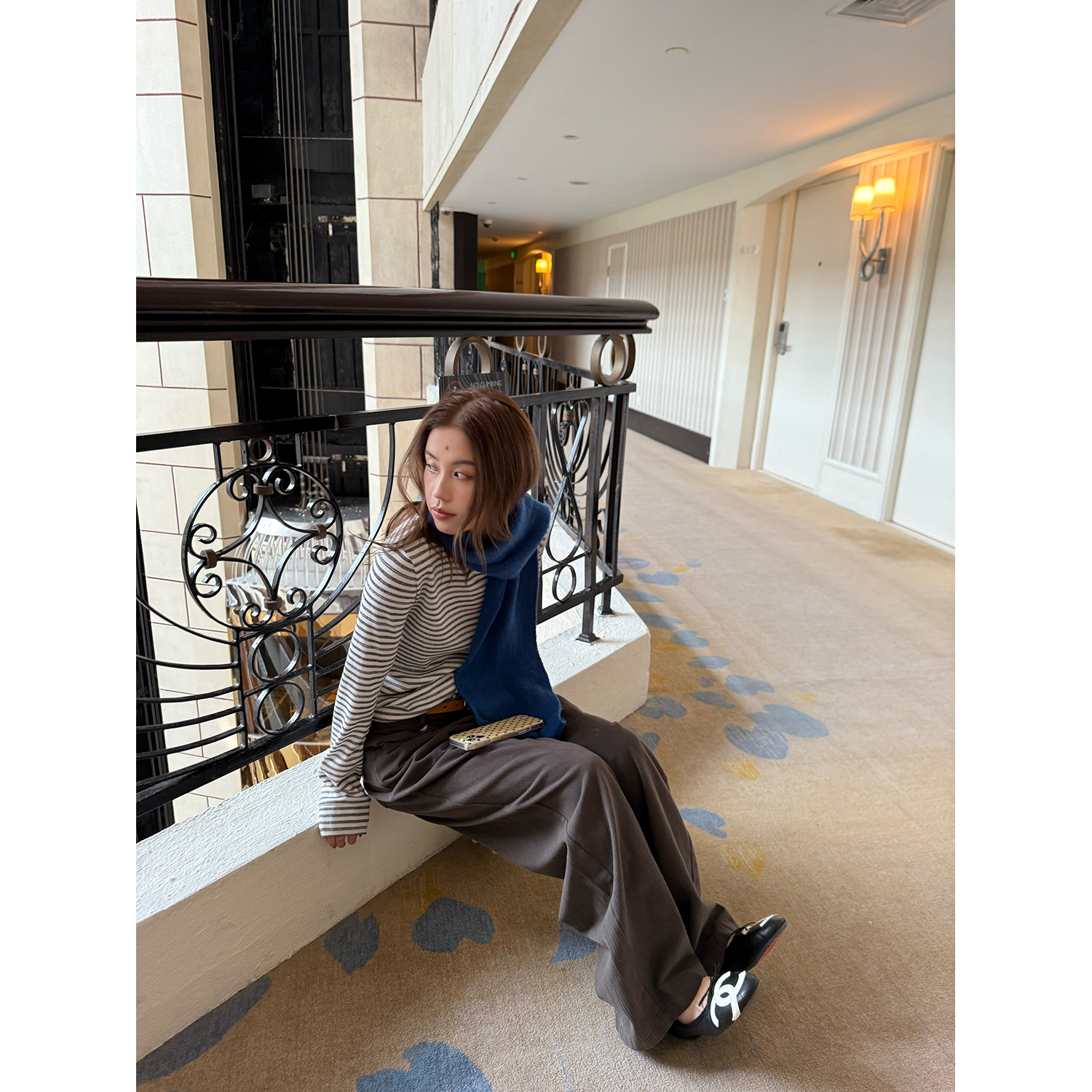 LelyMooch ふんわりグレーボーダーニット  LEM240