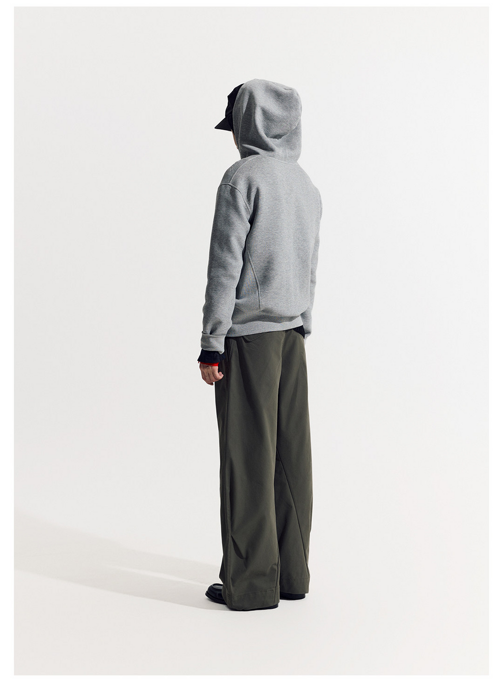 斜めジップ ダンボール素材 パーカー  LOM048