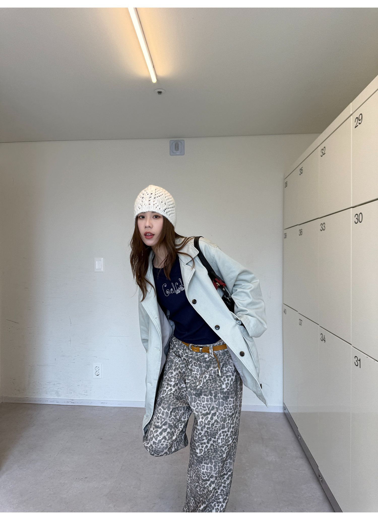 LelyMooch 配色ロゴ入りショート丈Tシャツ  LEM228