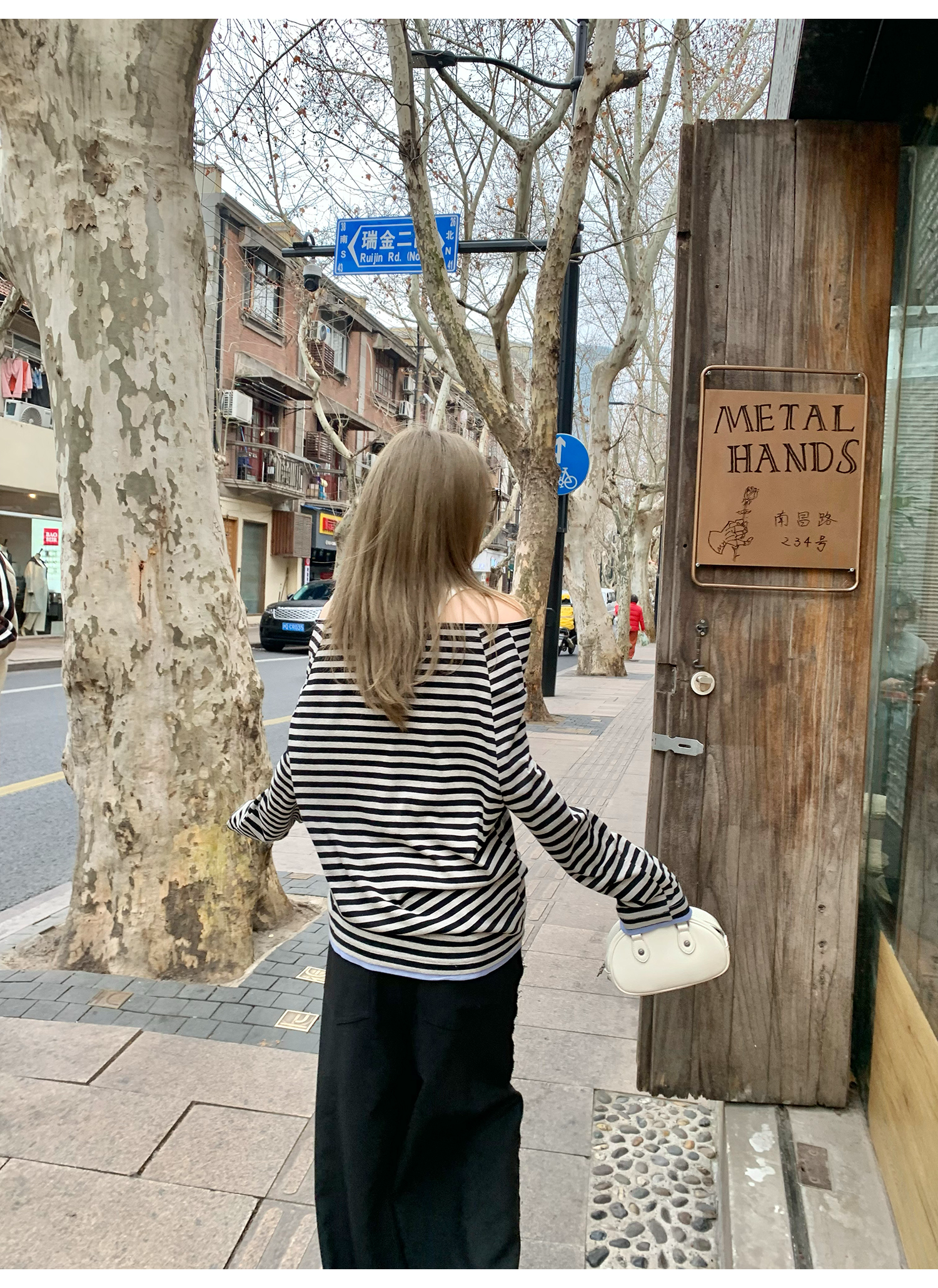 LelyMooch  オフショルダー ストライプ ロンTシャツ  LEM120