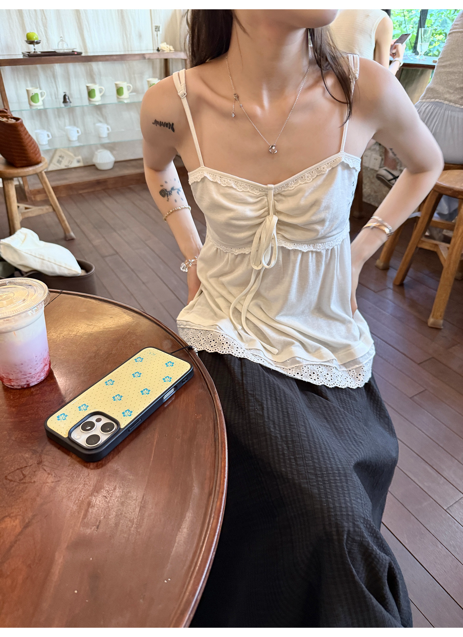 LelyMooch 刺繍入りテンセルキャミ  LEM206