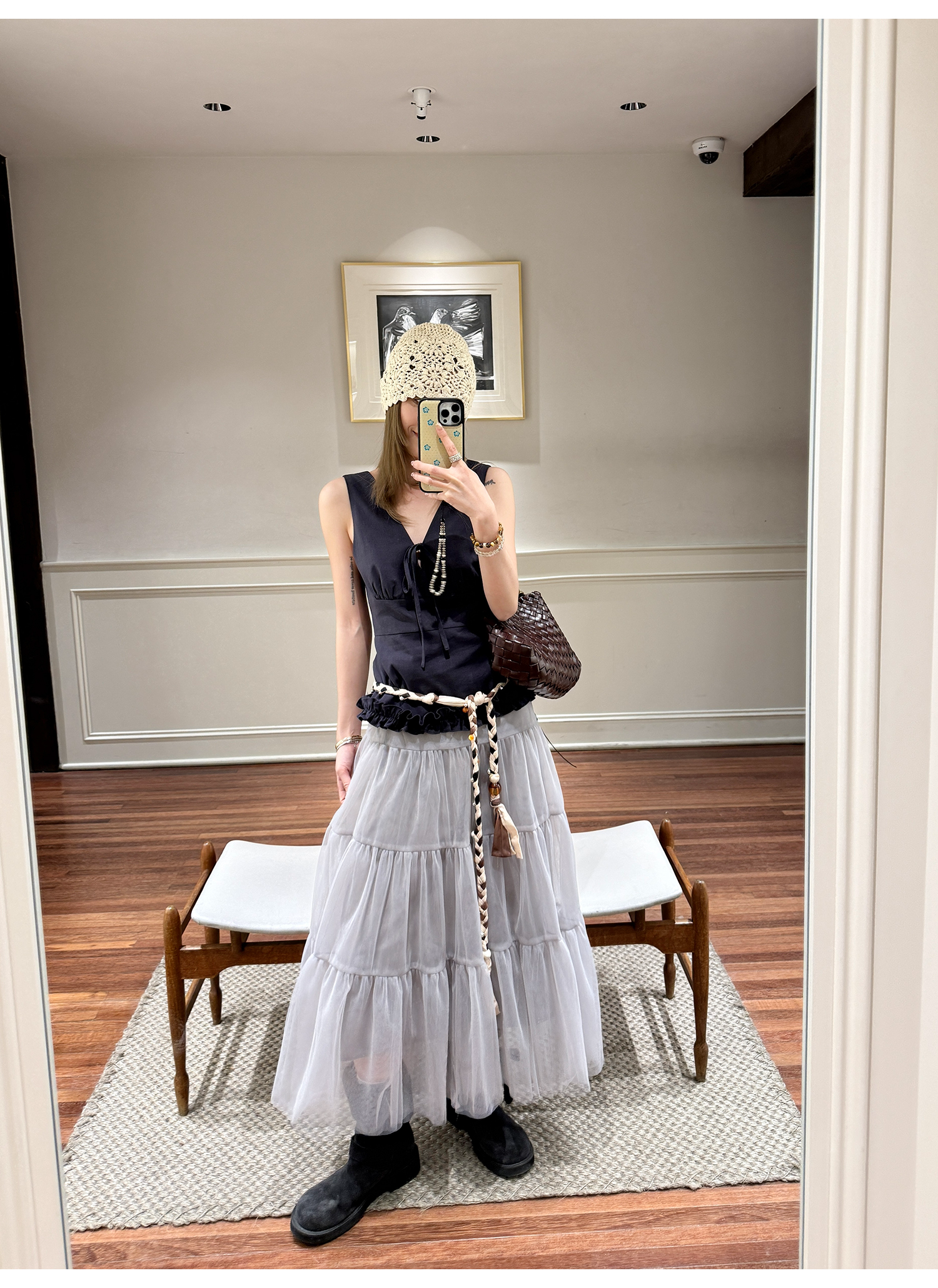 LelyMooch clean fit Vネック×リボン フリルトップス  LEM159