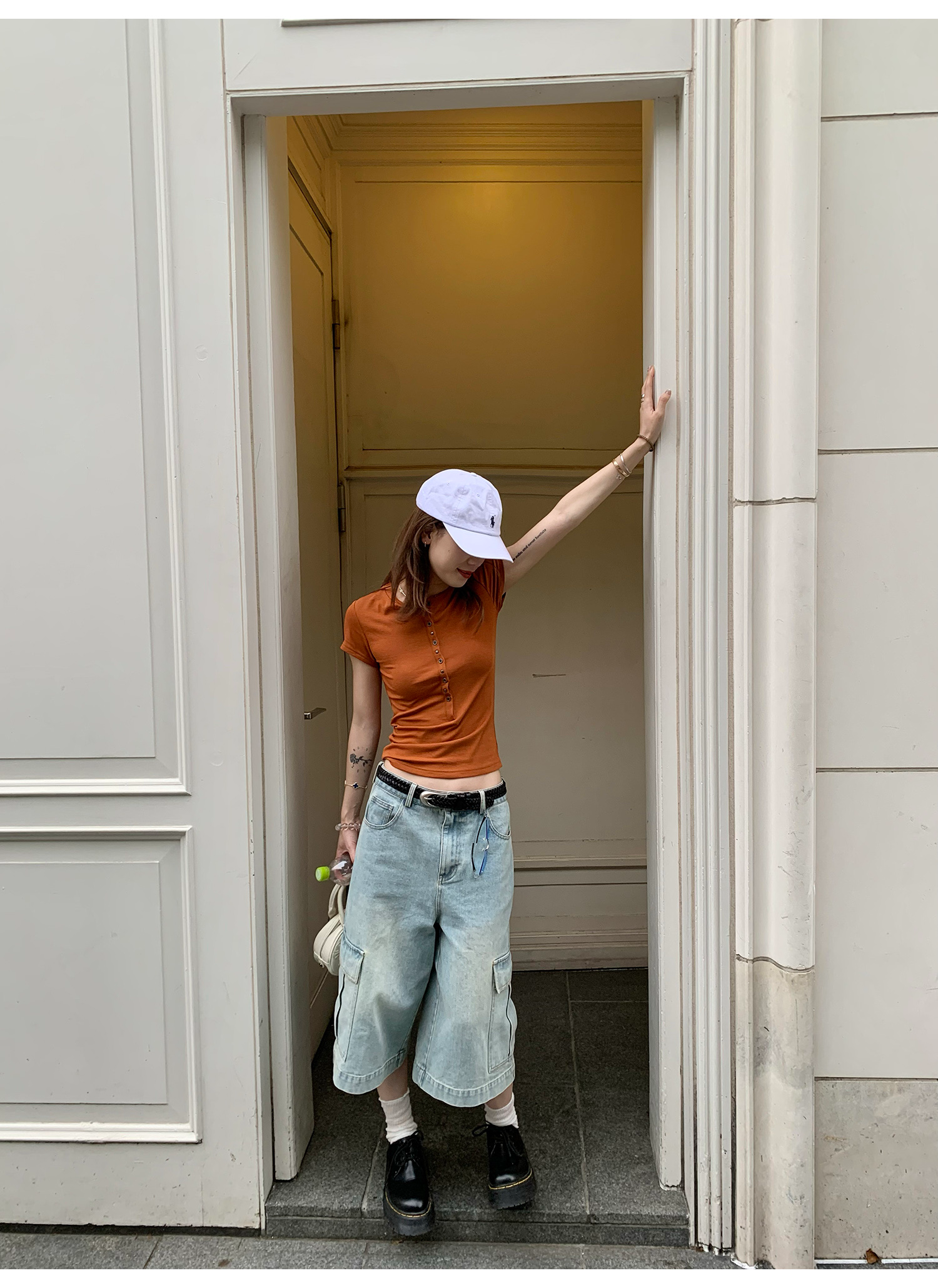 LelyMooch 選べる2色・テンセル混スタッズTシャツ  LEM184