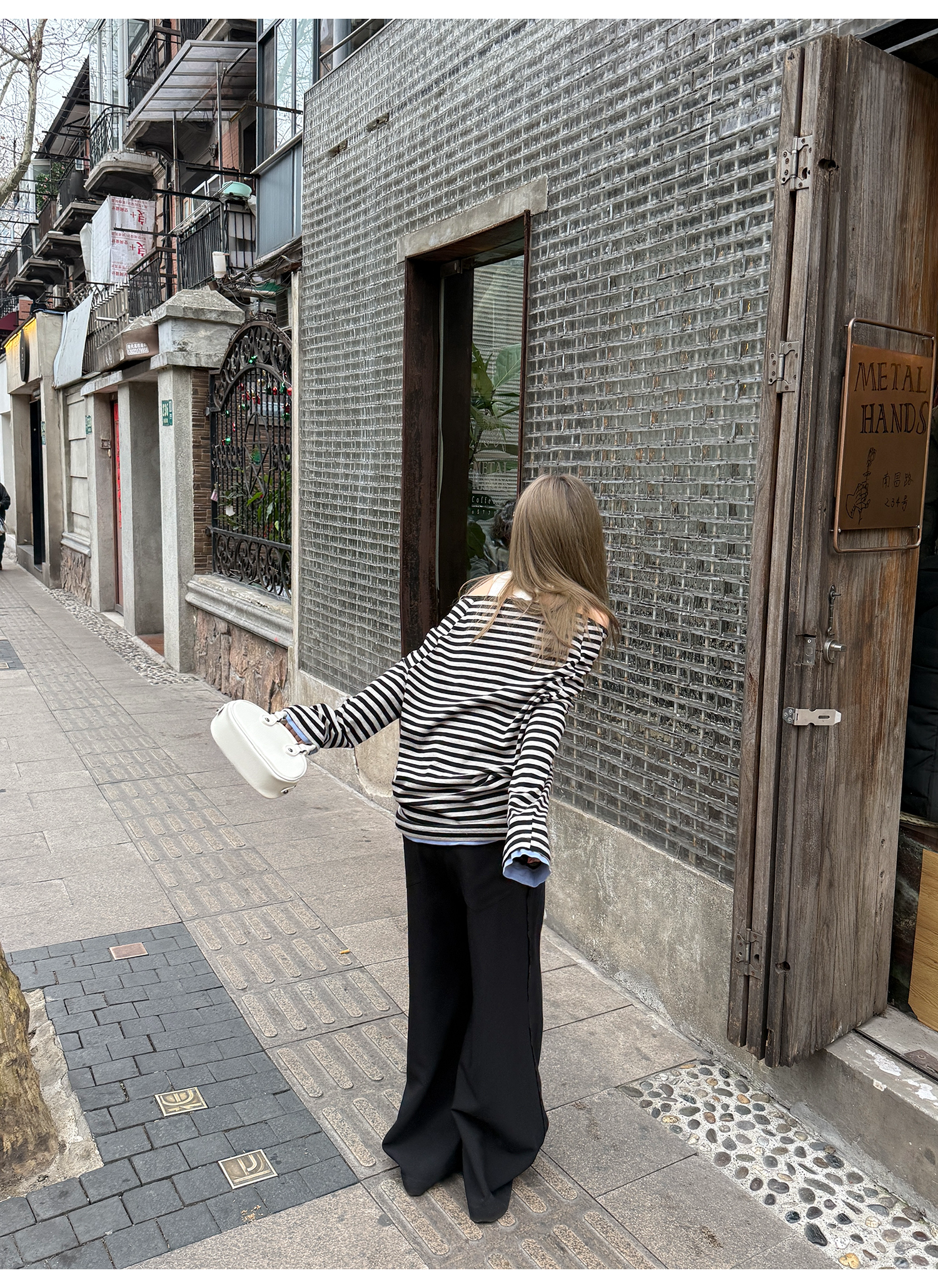 LelyMooch  オフショルダー ストライプ ロンTシャツ  LEM120