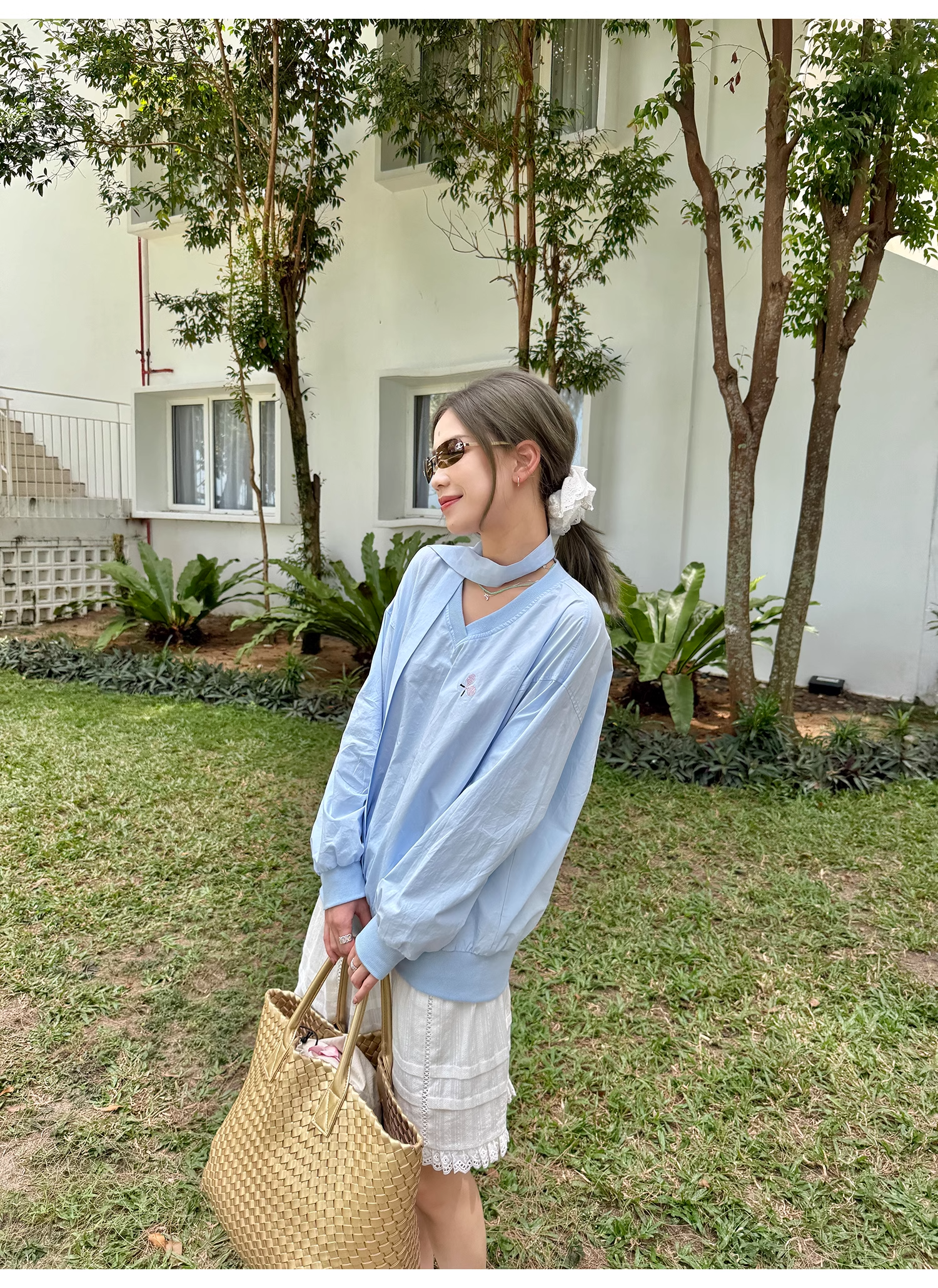 LelyMooch  スポーツカジュアル Vネック刺繍プルオーバー  LEM099