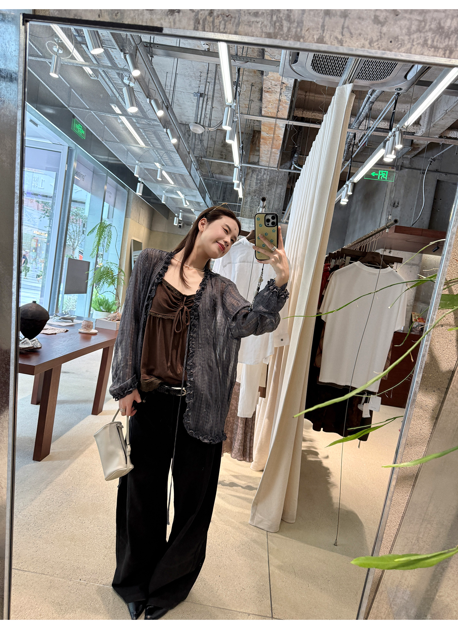 LelyMooch 刺繍入りテンセルキャミ  LEM206