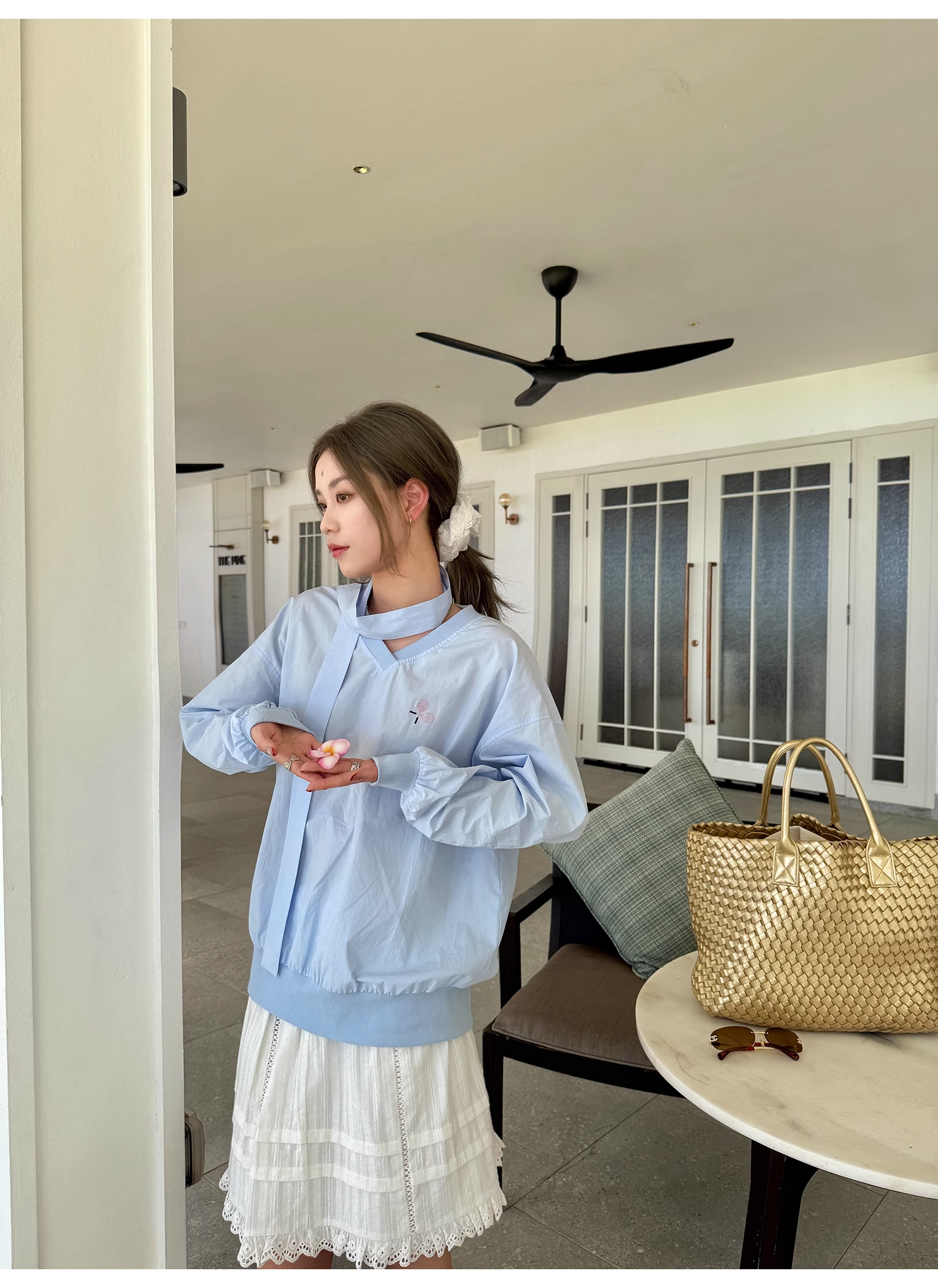 LelyMooch  スポーツカジュアル Vネック刺繍プルオーバー  LEM099