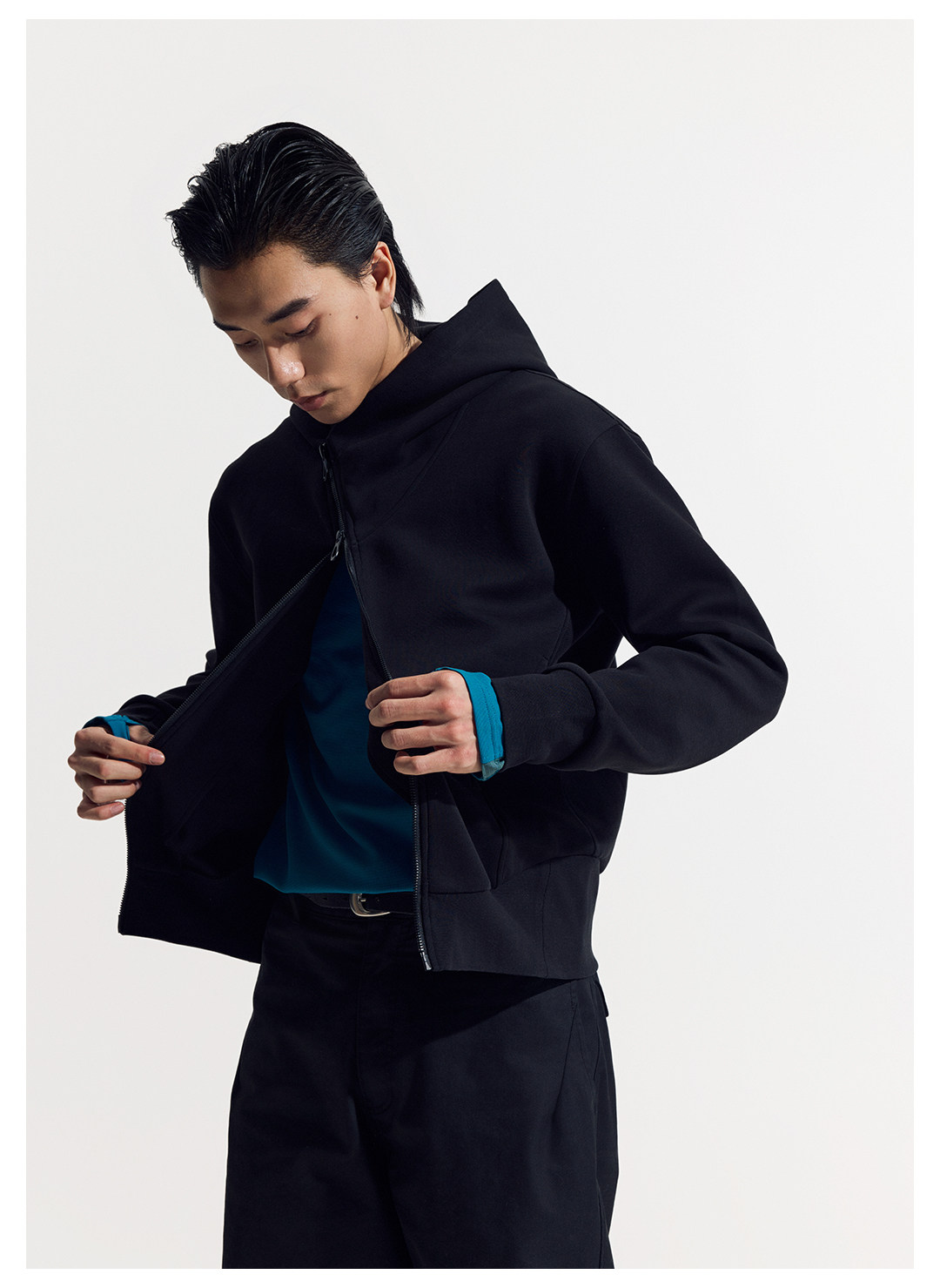 斜めジップ ダンボール素材 パーカー  LOM048