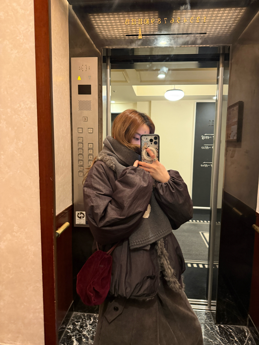 LelyMooch 光沢バイカラーブルゾン｜ボア切替×トグルボタン  LEM280