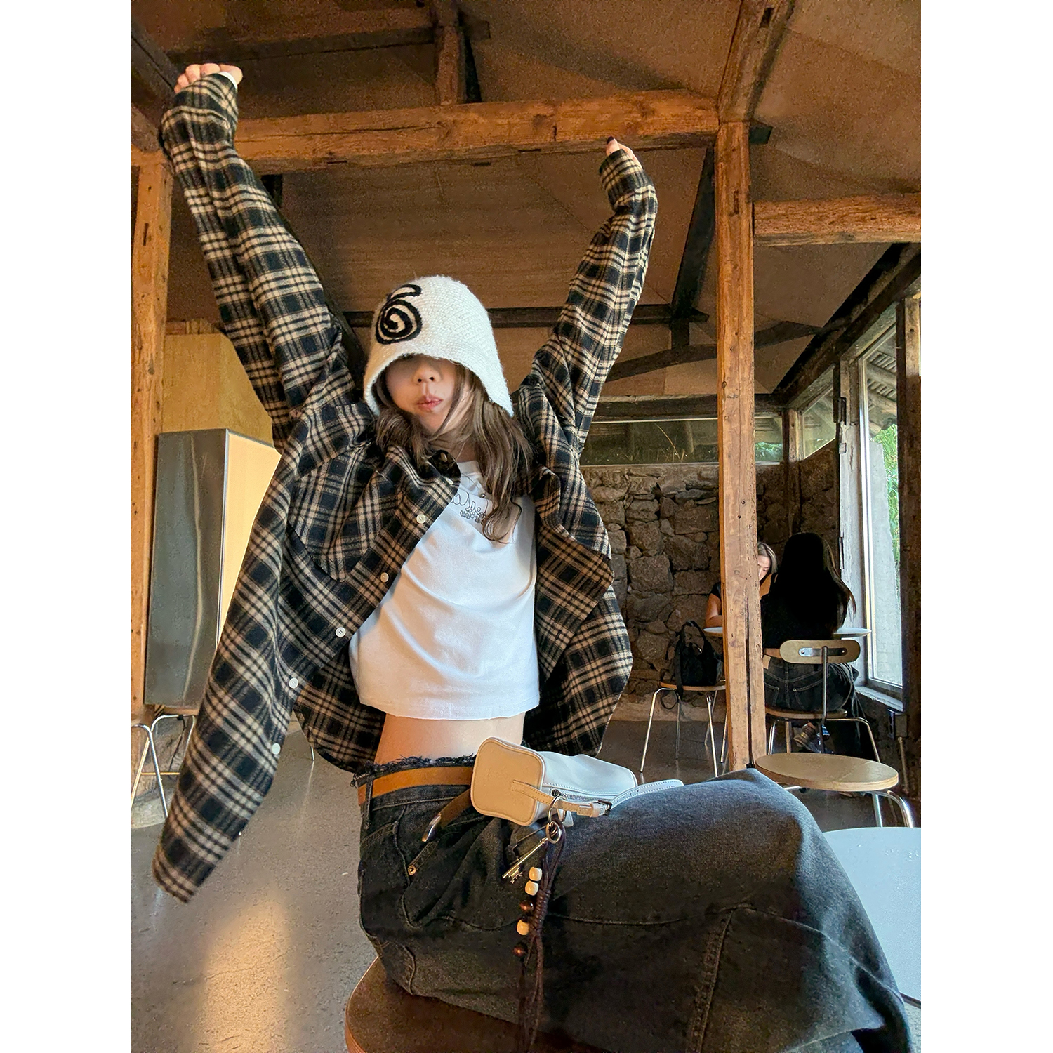 LelyMooch 配色ロゴ入りショート丈Tシャツ  LEM228