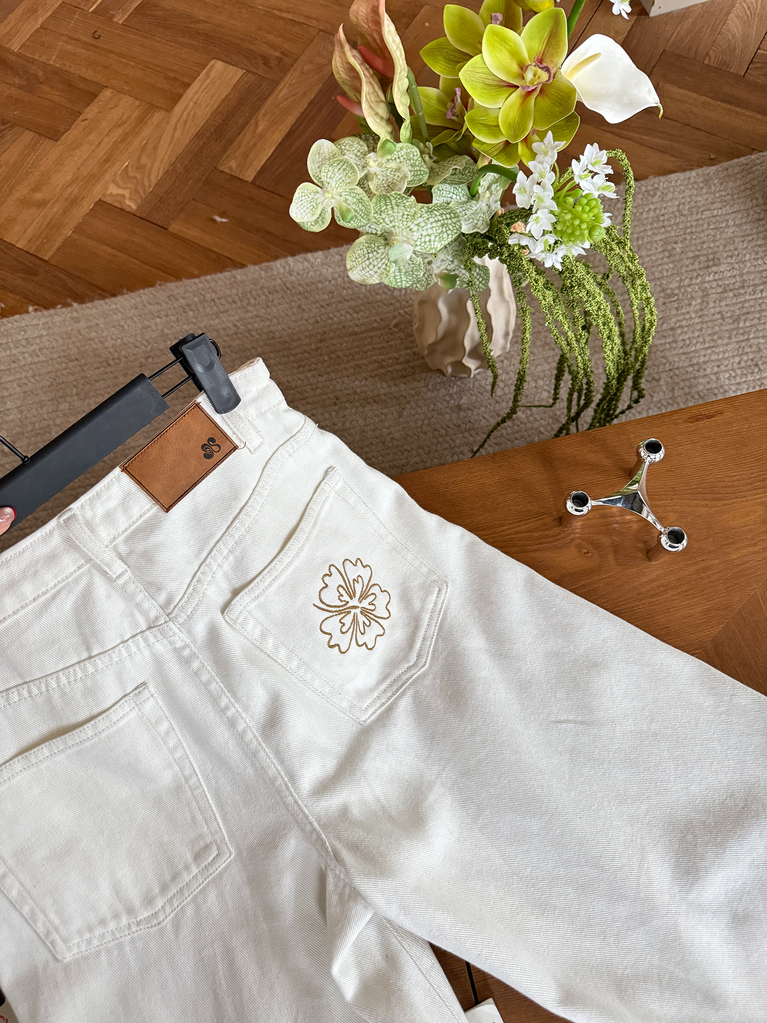 LelyMooch  ホワイト ワイドパンツ（ダメージ加工） LEM116