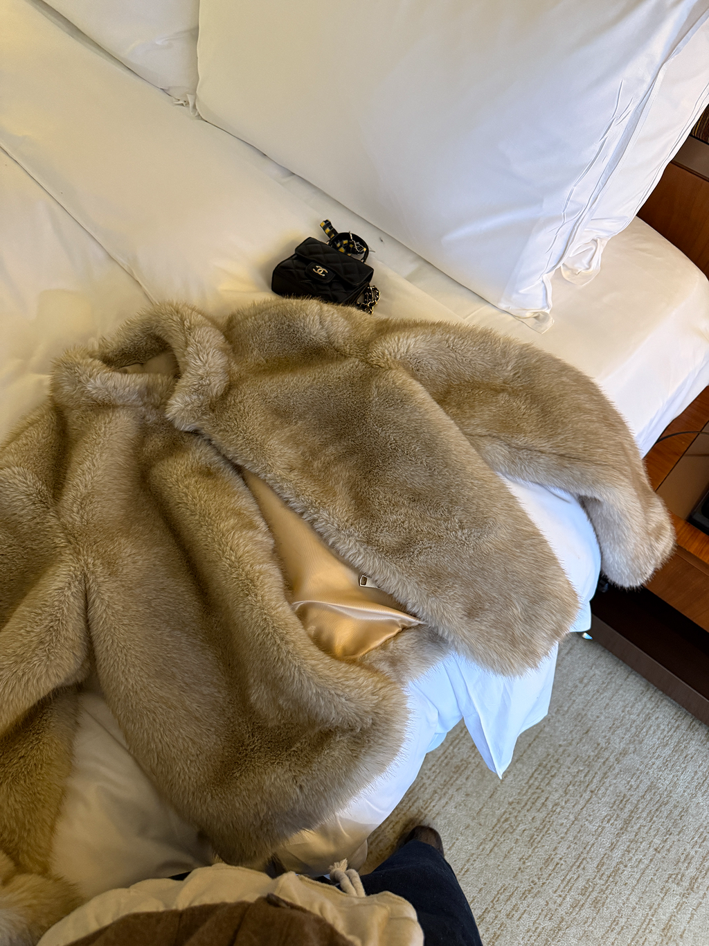 LelyMooch ふわふわエコファーコート｜オートミール  LEM268