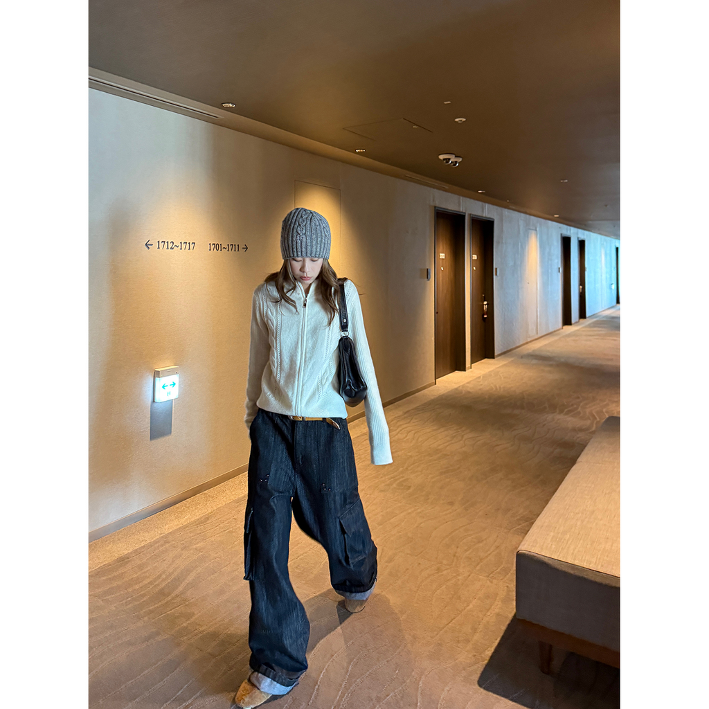 LelyMooch ウール100% ケーブルジップハイネックニット  LEM260