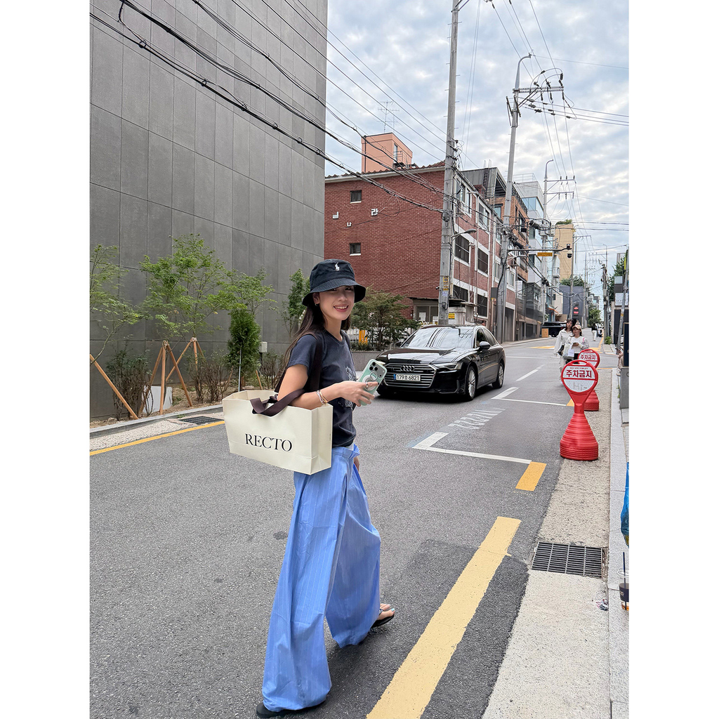LelyMooch 爽やかブルーのバルーンカーブパンツ  LEM363