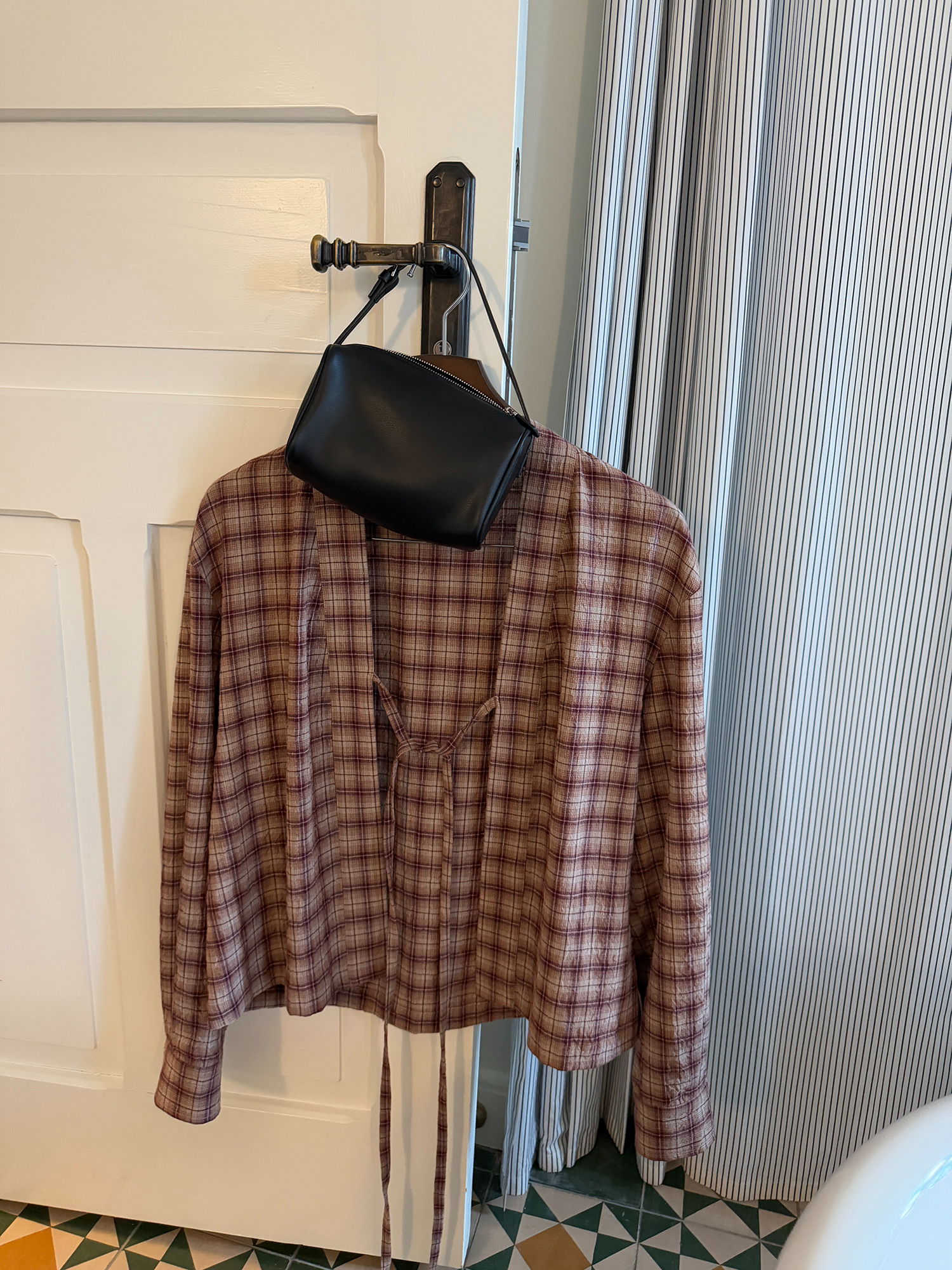 LelyMooch ローブ風リラックスカーデ  LEM211