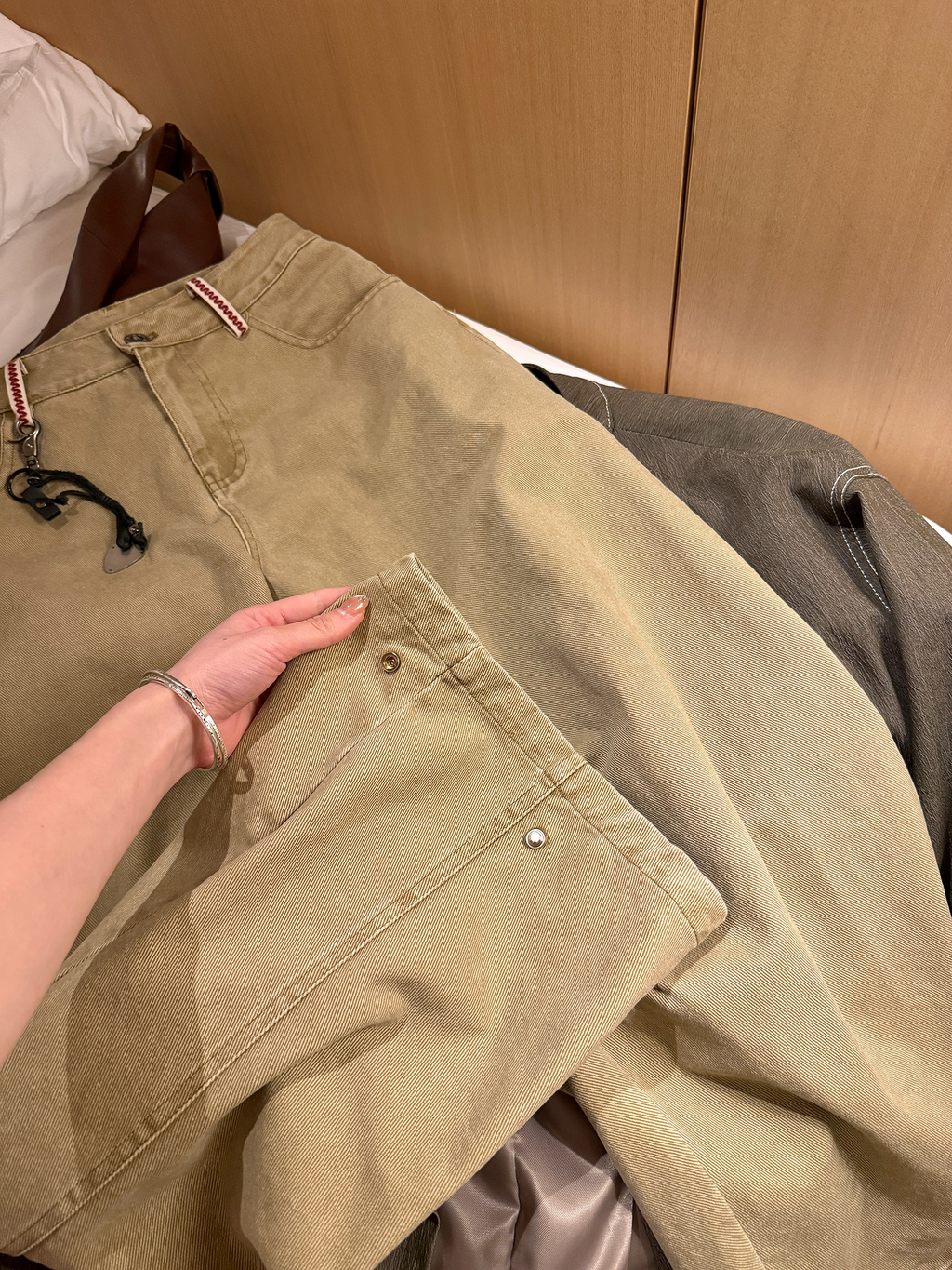 LelyMooch  膝タックロングパンツ  LEM075