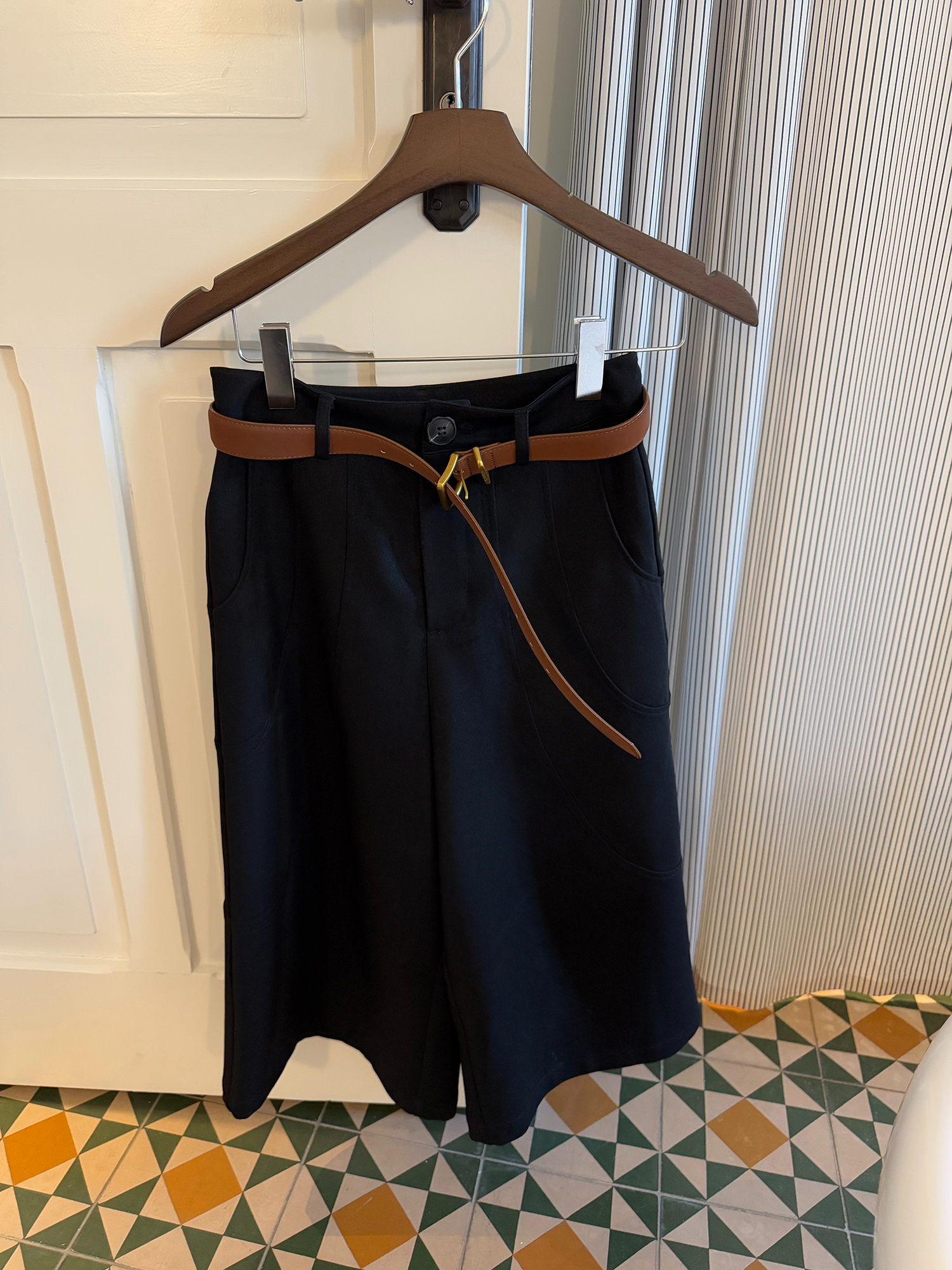 LelyMooch Aライン ワイドパンツ七分丈  LEM202