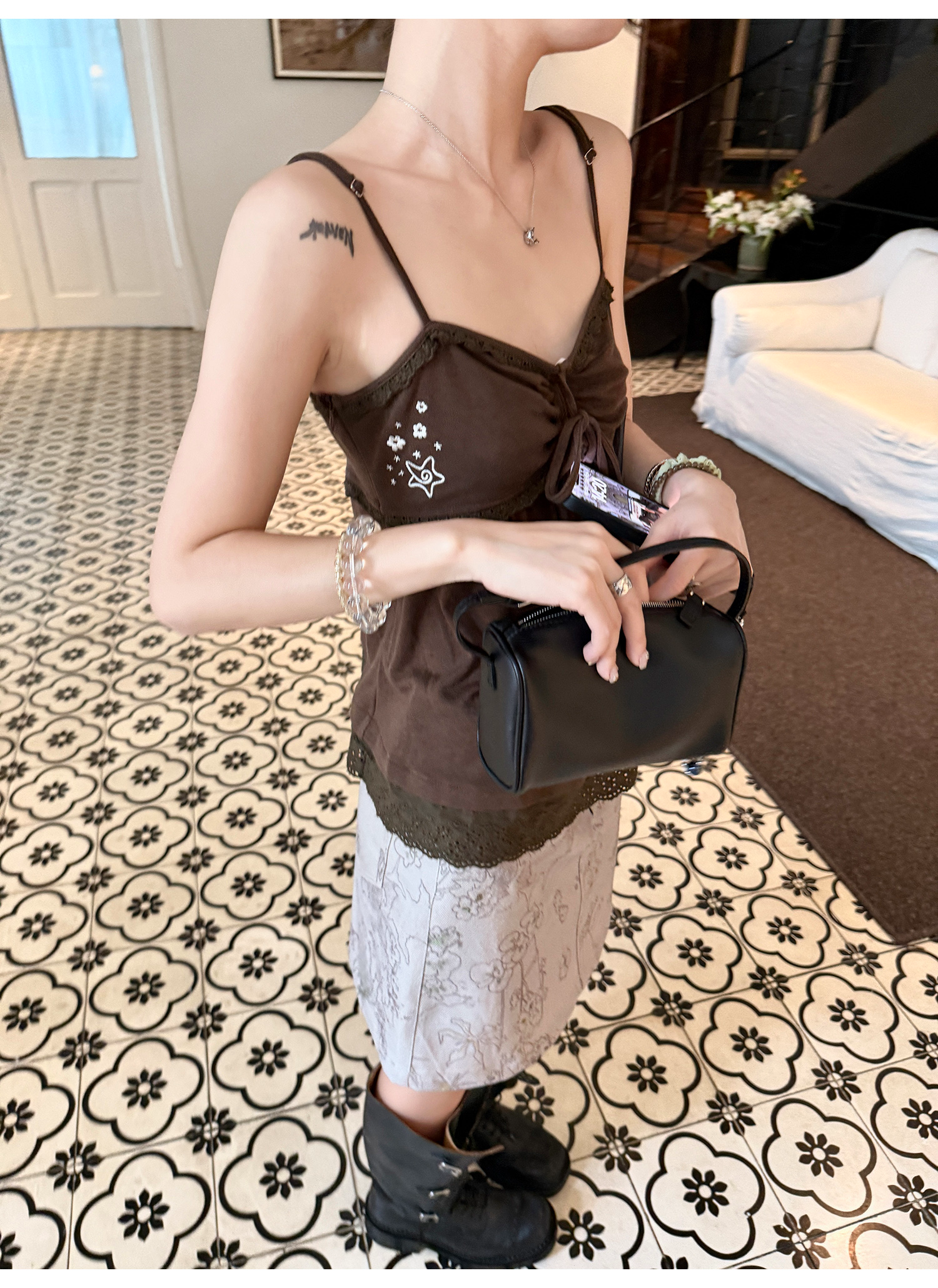 LelyMooch 刺繍入りテンセルキャミ  LEM206