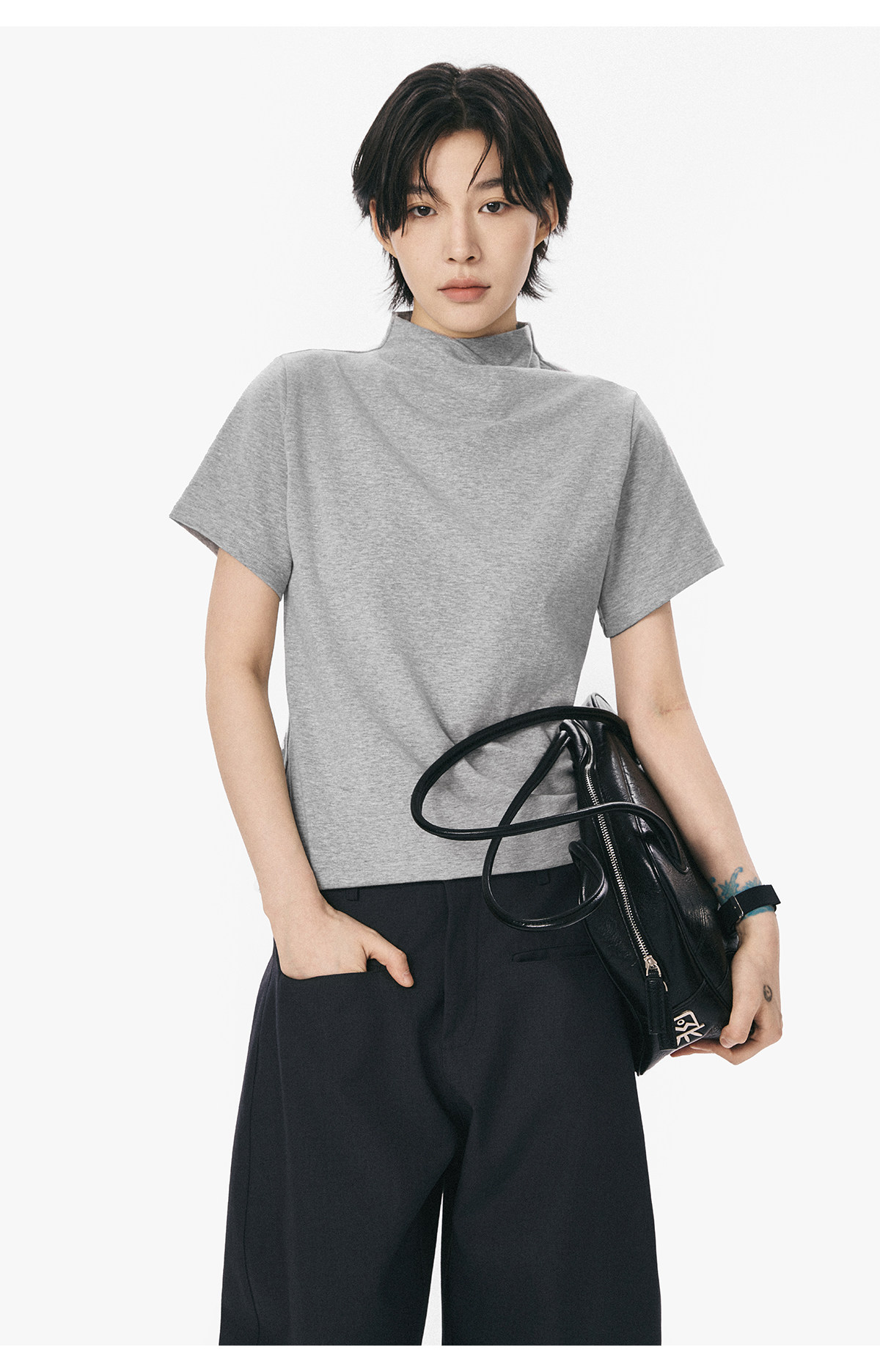 モックネックフレンチスリーブTシャツ  LOM073