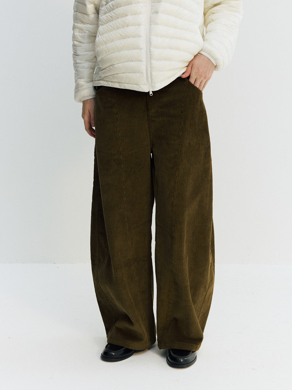 コーデュロイパンツ・立体カーブシルエット  LOM035