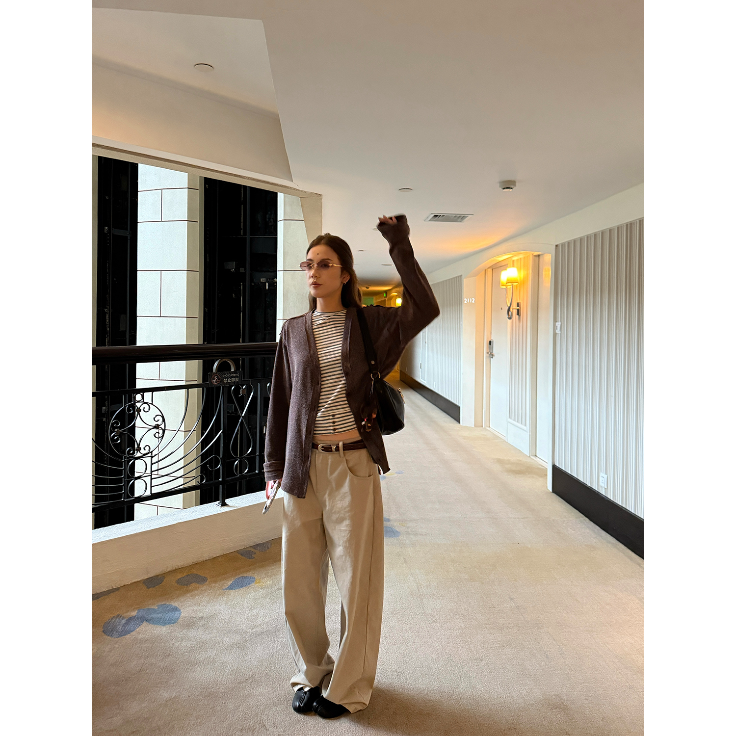 LelyMooch ウォッシュ加工×スタッズワイドパンツ　LEM243