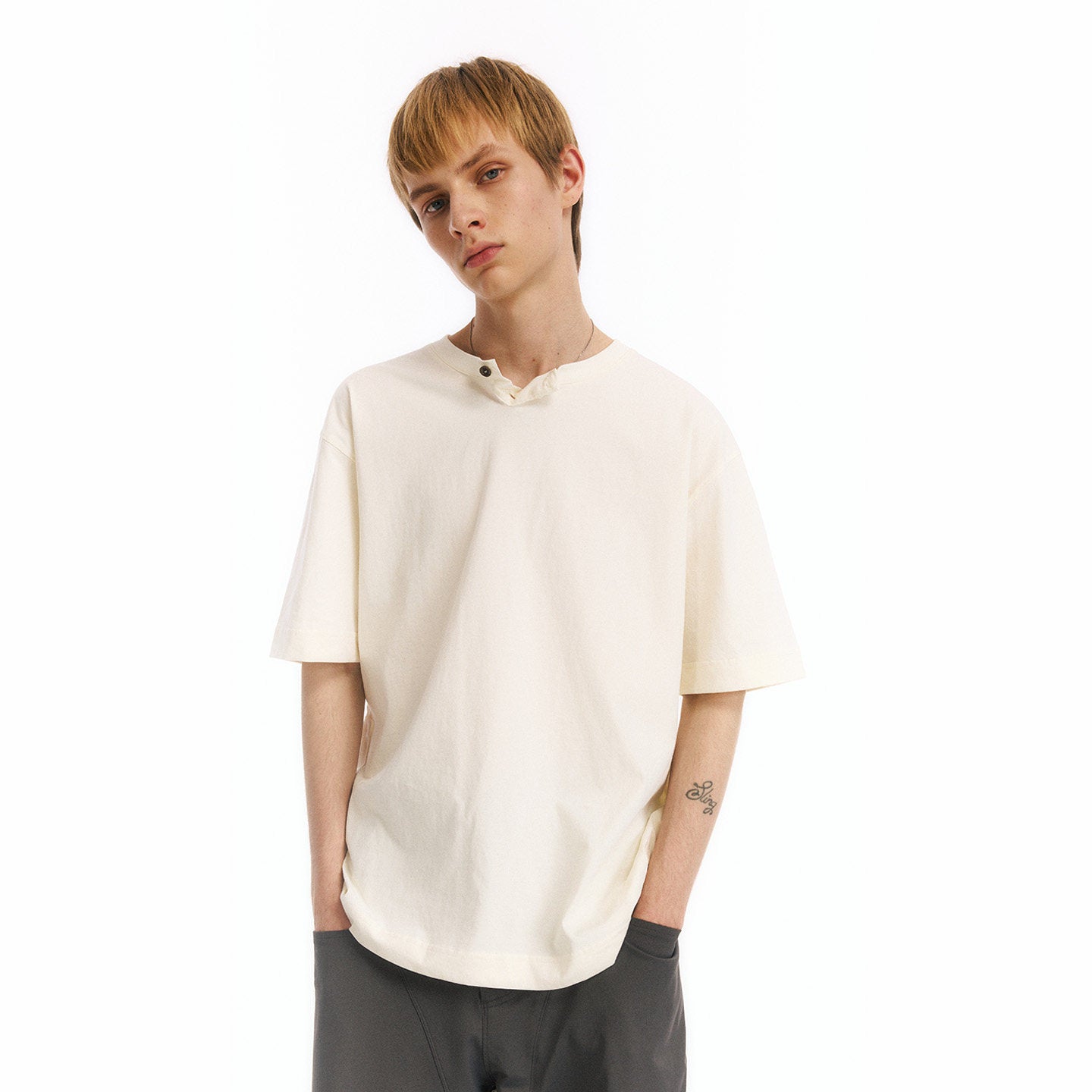 ヘンリーネック 半袖Tシャツ隠しポケット付き  LOM065