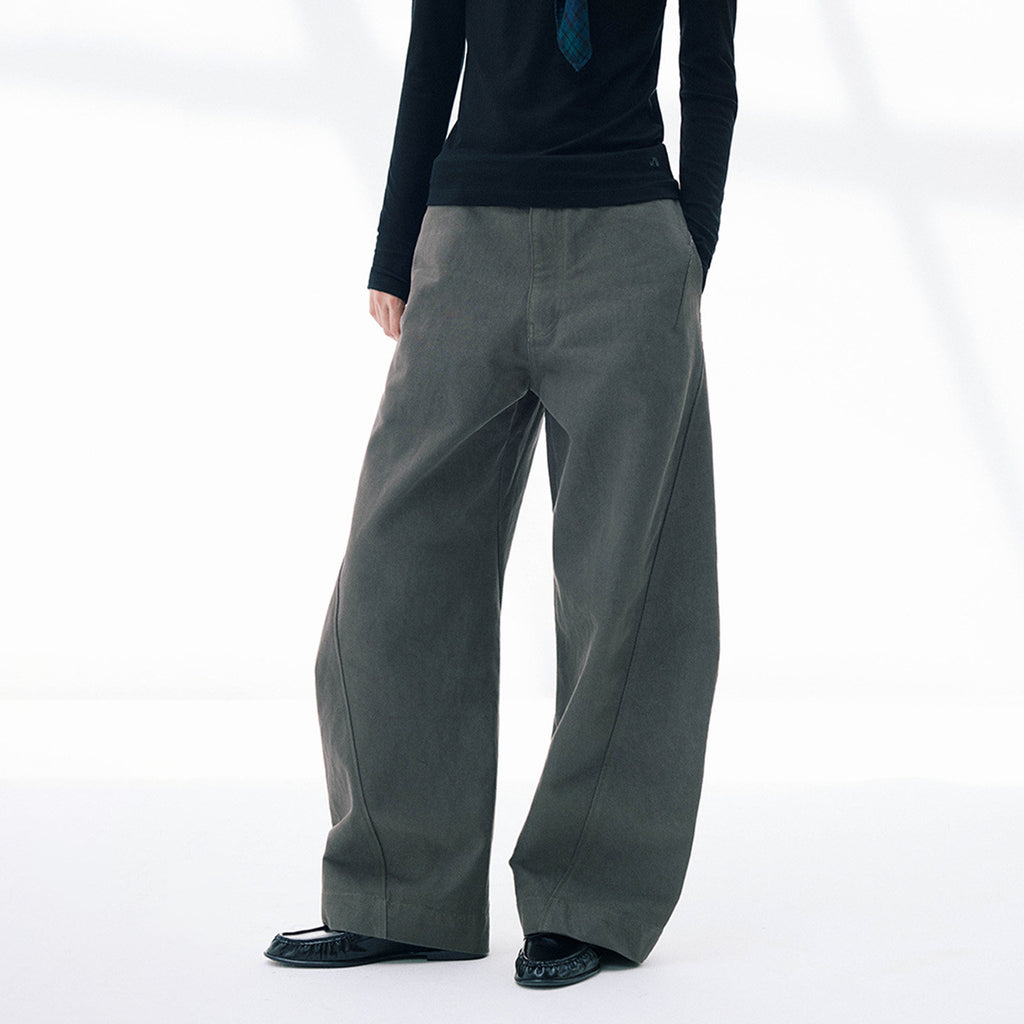 立体カーブドライン × ワイドシルエット構造タックデザインデニムパンツ LOM030