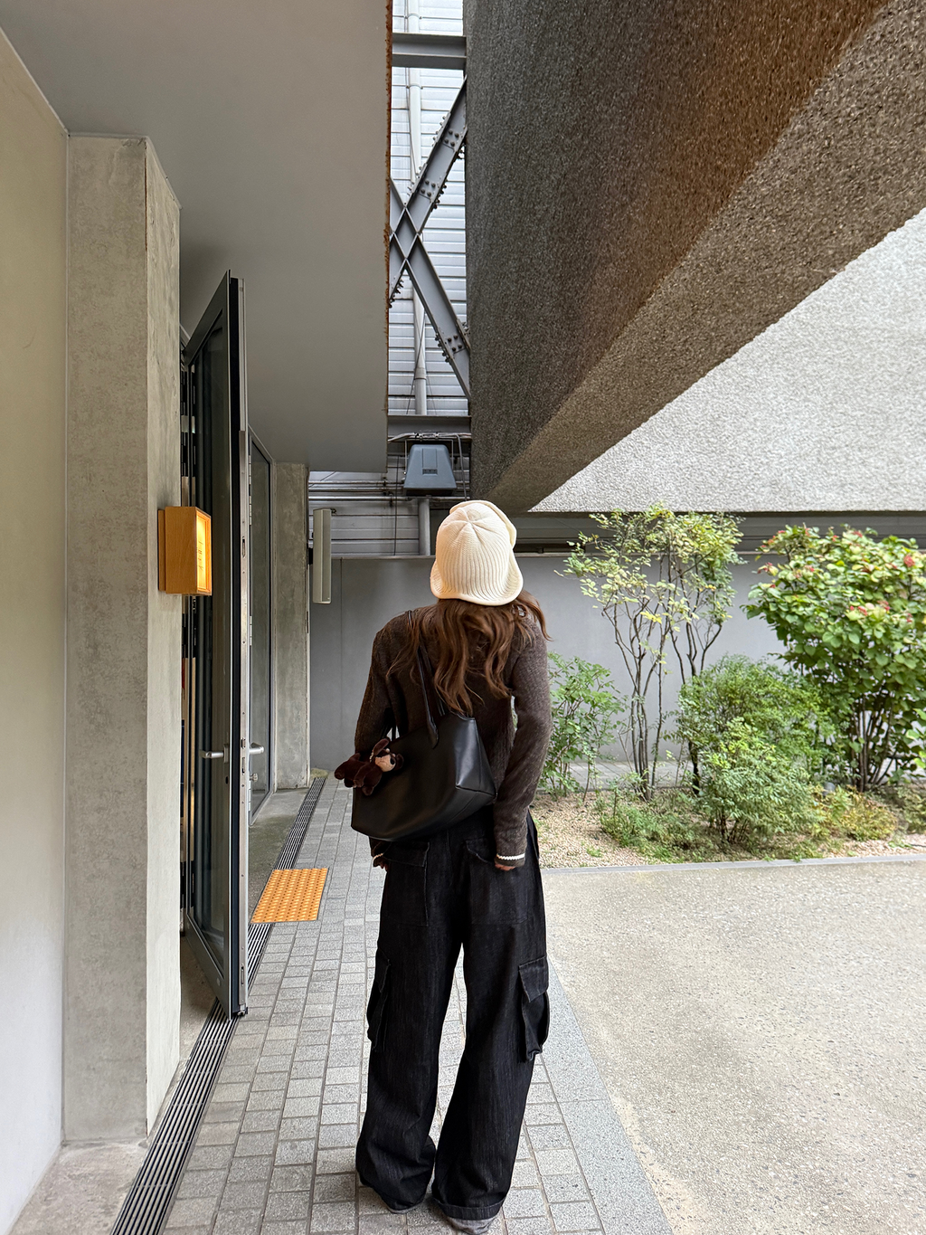 LelyMooch セルビッジ黒デニムパンツ　LEM257