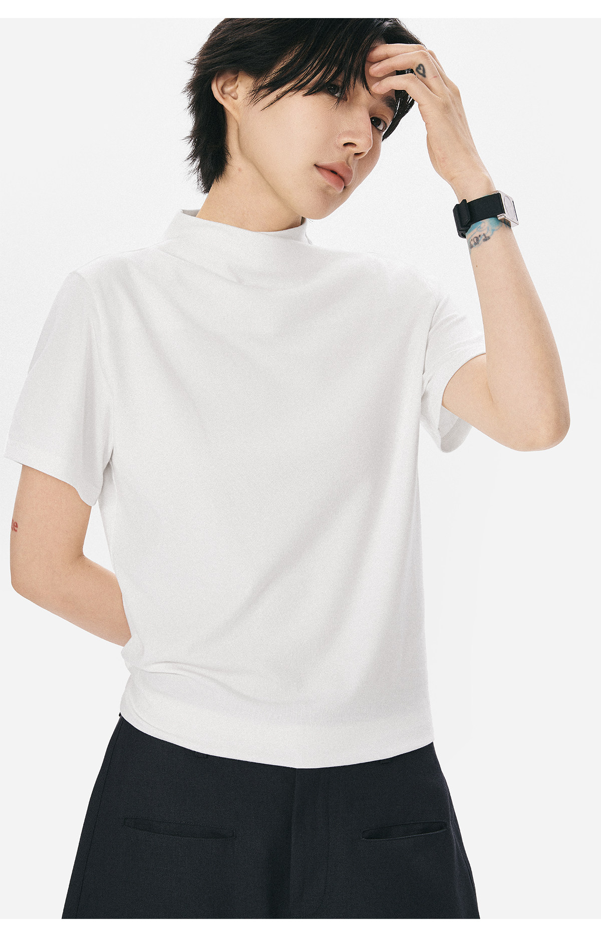 モックネックフレンチスリーブTシャツ  LOM073
