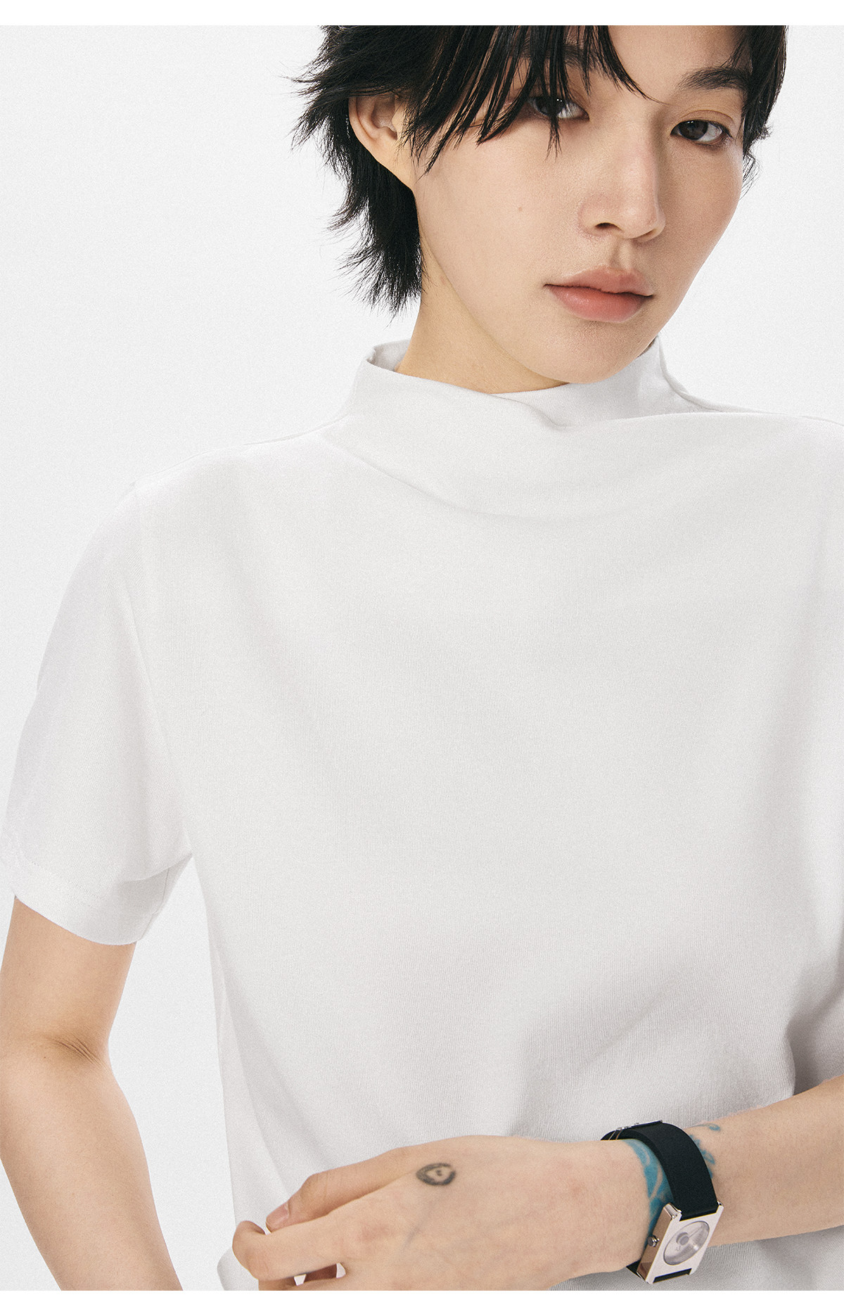 モックネックフレンチスリーブTシャツ  LOM073