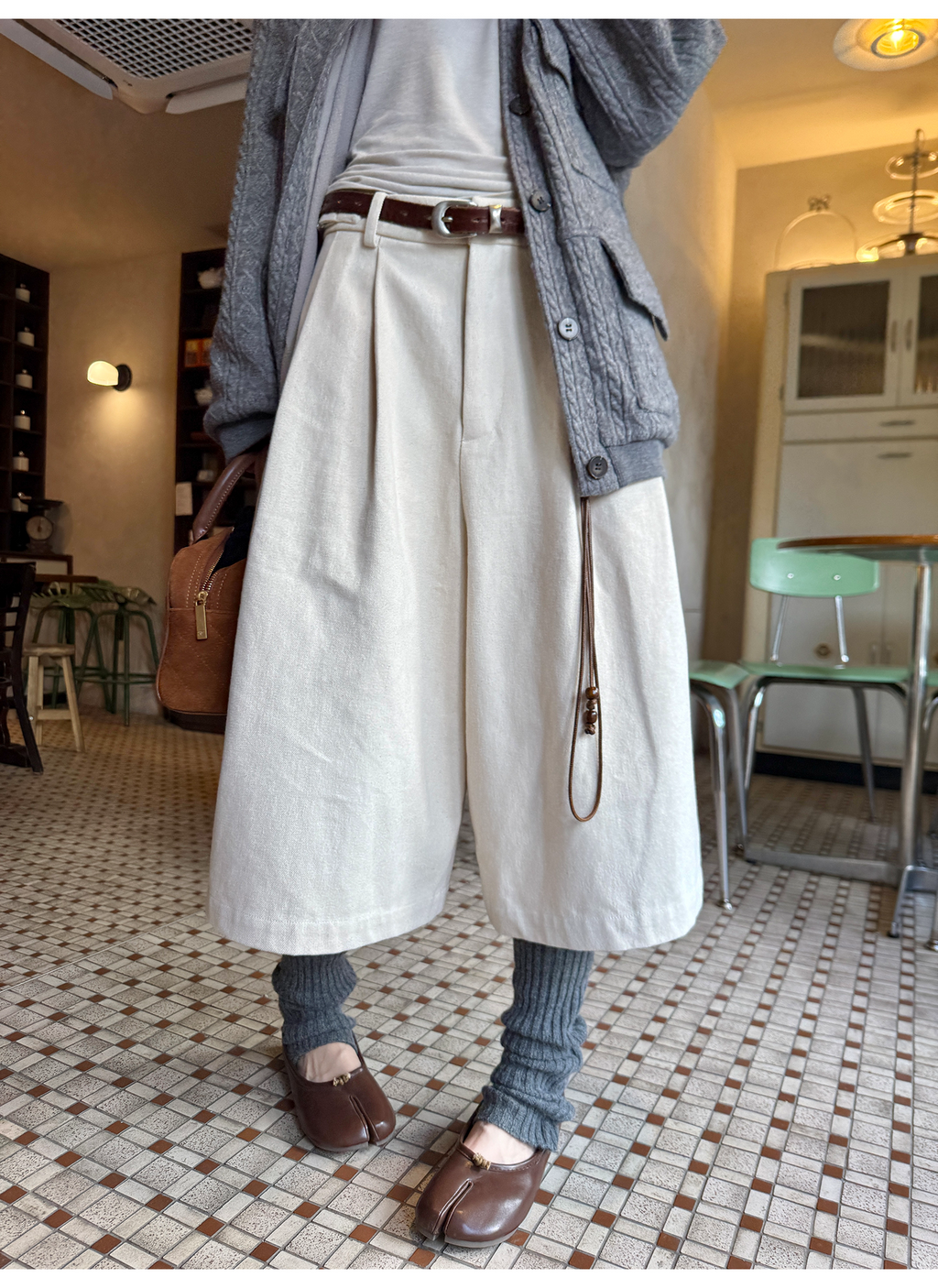 LelyMooch 起毛コットン ベージュクロップドパンツ  LEM255