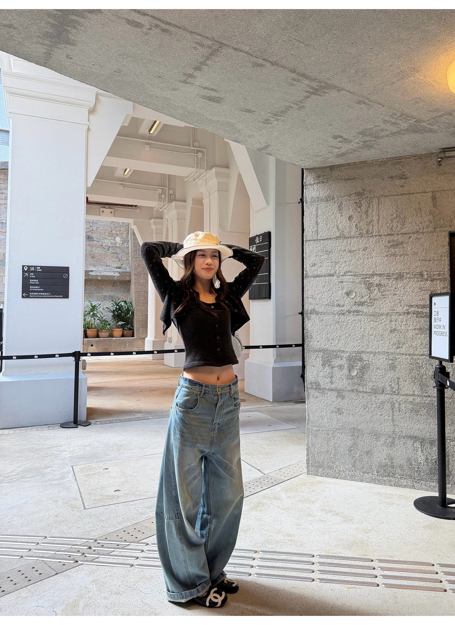 LelyMooch 春夏ムード漂う ひび割れ加工 カーブデニム  LEM316