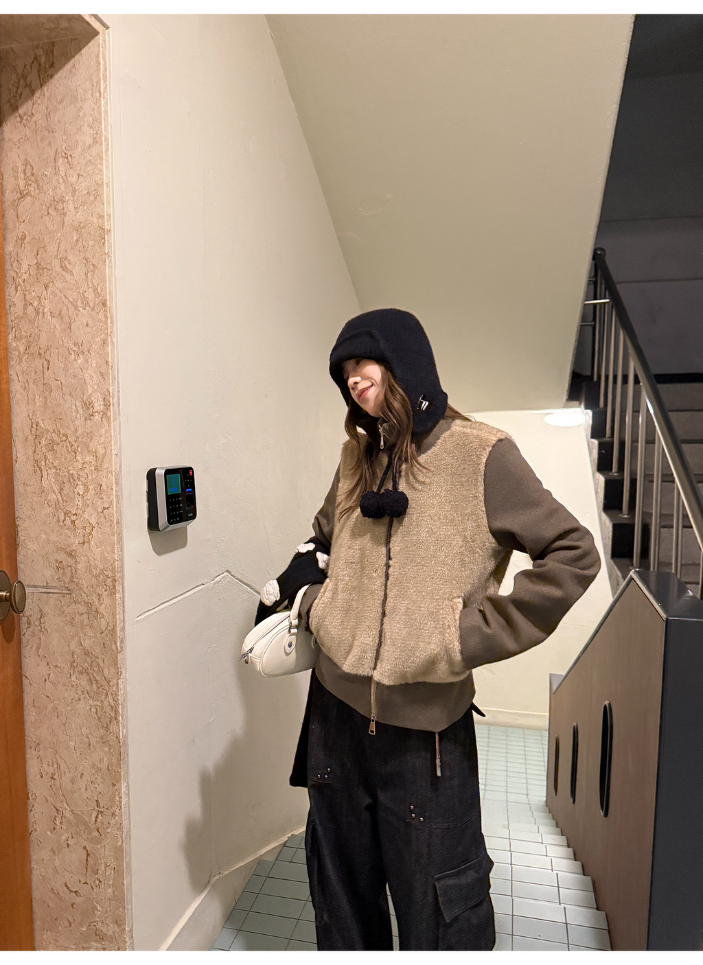 LelyMooch フェイクファー切り替え立ち襟コート  LEM252