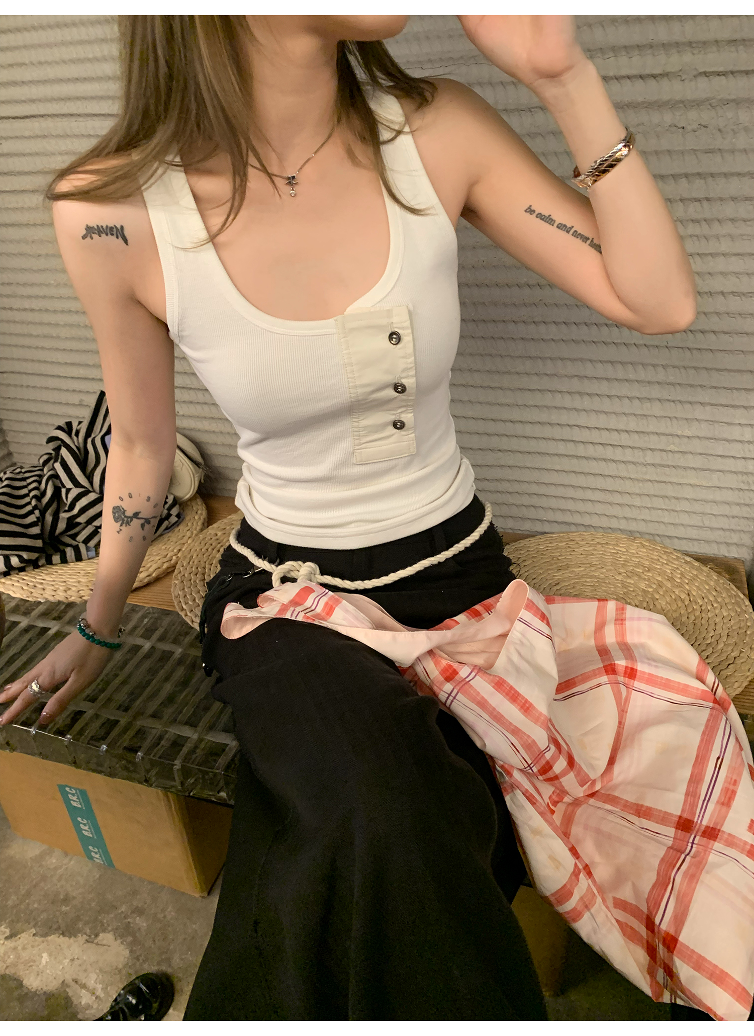 LelyMooch 春夏万能単品　Uネック タンクトップ  LEM122