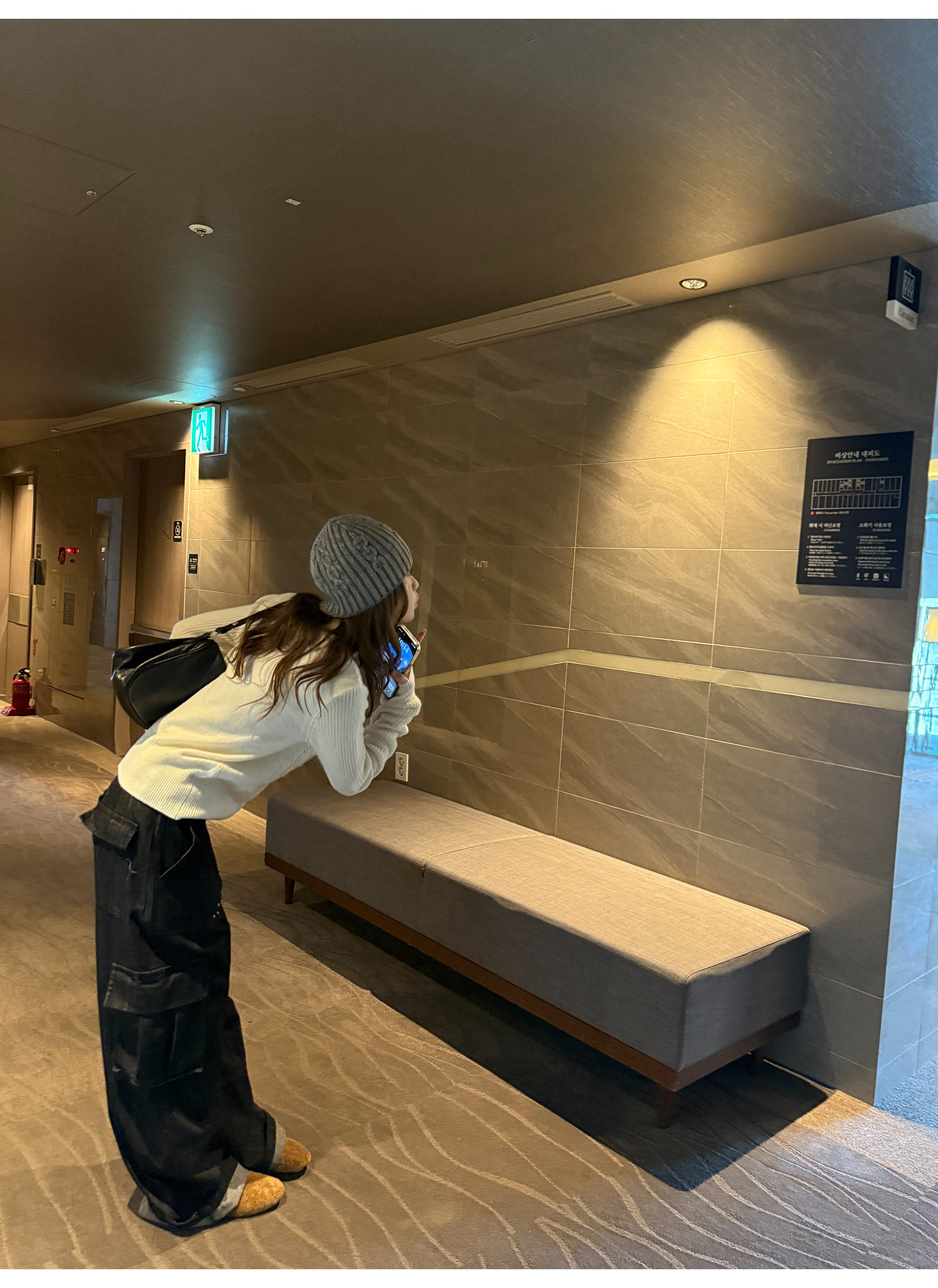 LelyMooch ウール100% ケーブルジップハイネックニット  LEM260