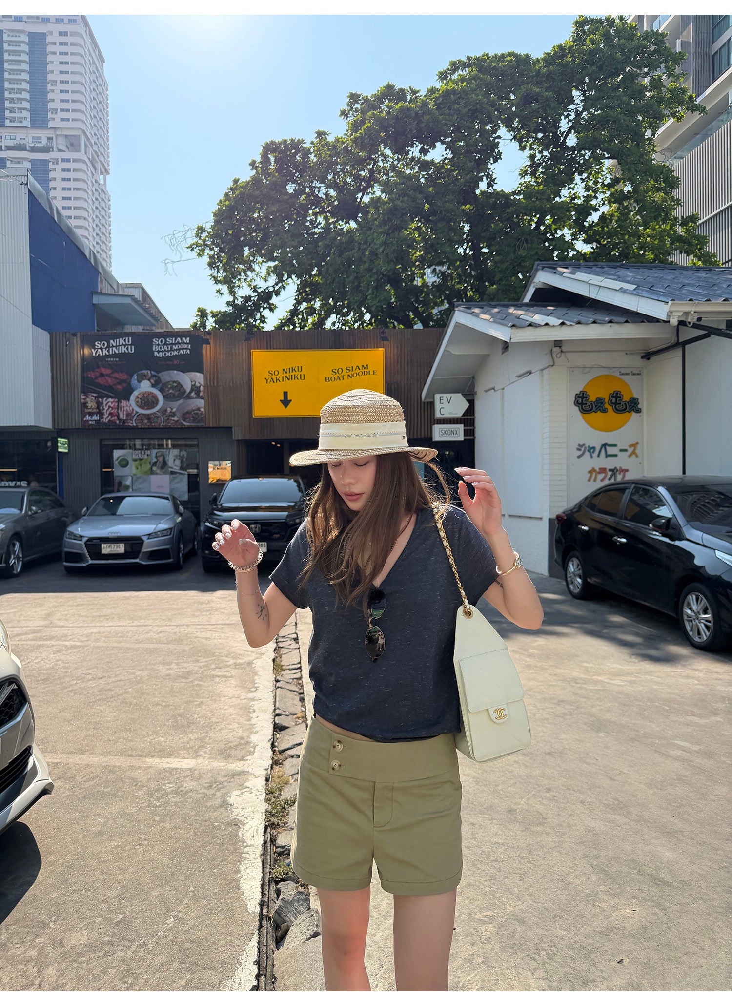 LelyMooch 杢ネイビー Vネック半袖Tシャツ  LEM344